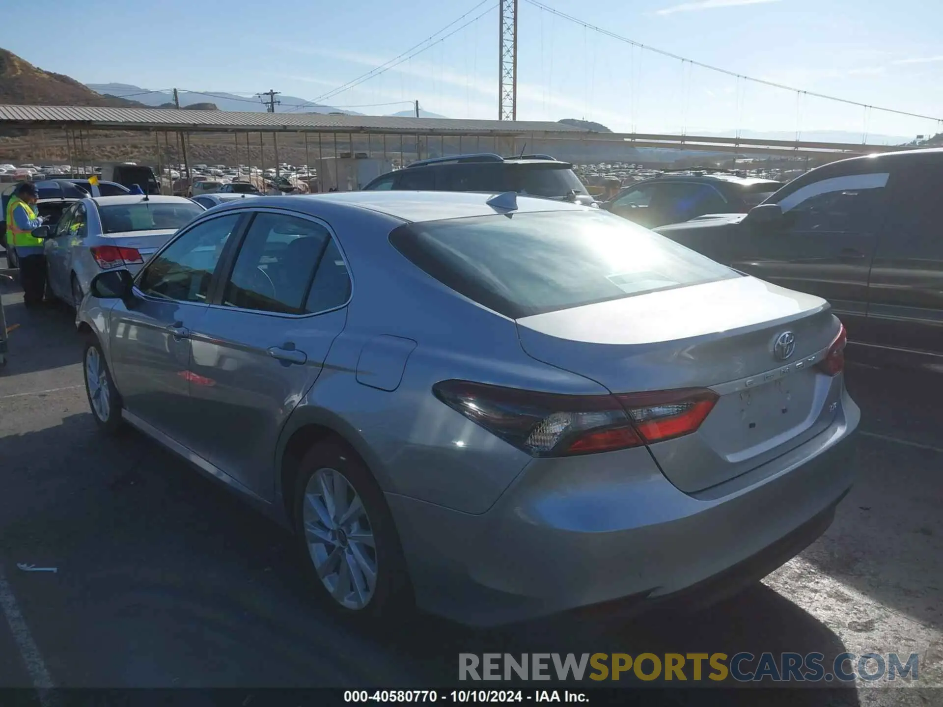 3 Photograph of a damaged car 4T1C11AKXNU674040 TOYOTA CAMRY 2022
