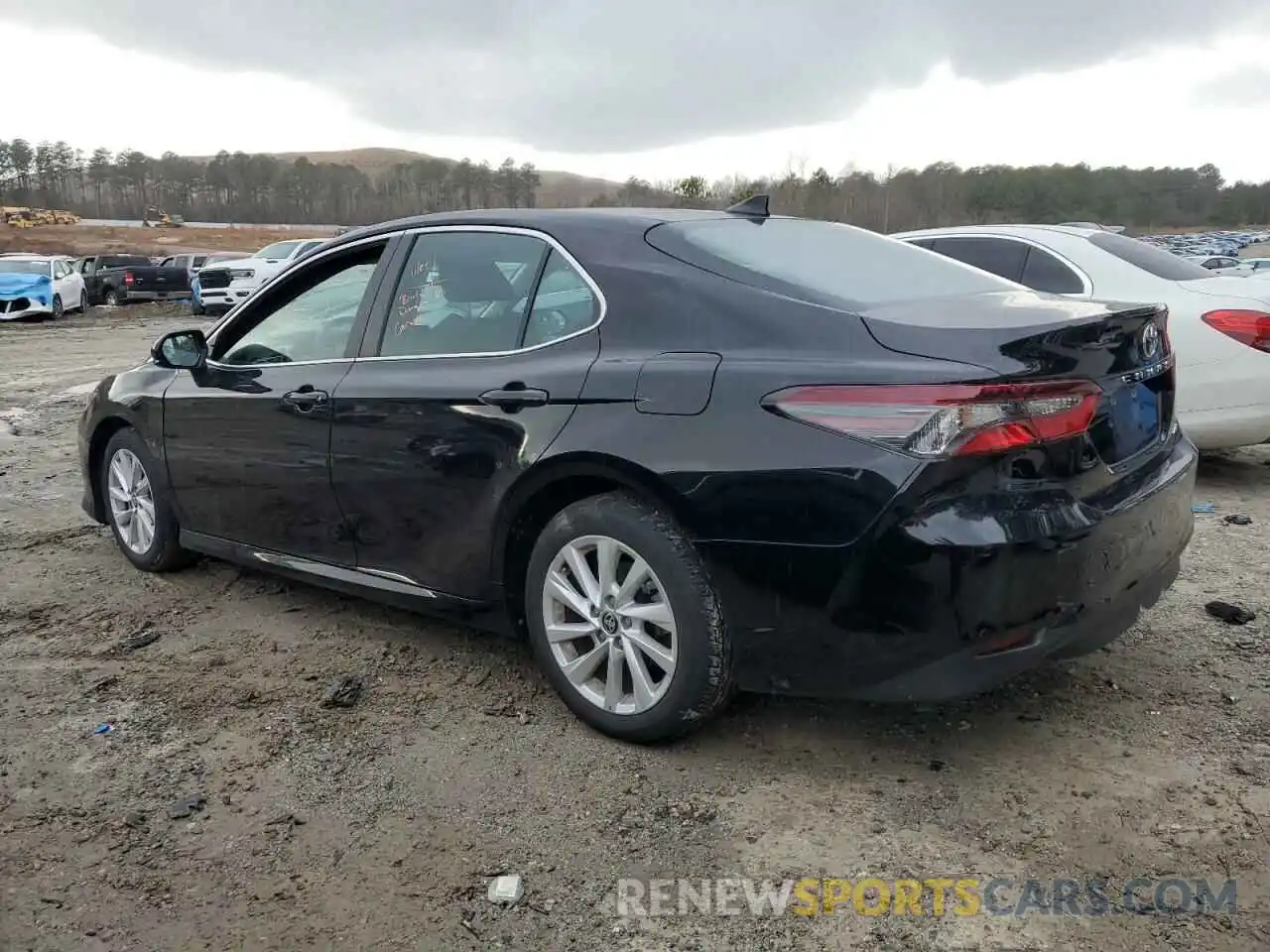 2 Photograph of a damaged car 4T1C11AKXNU676869 TOYOTA CAMRY 2022