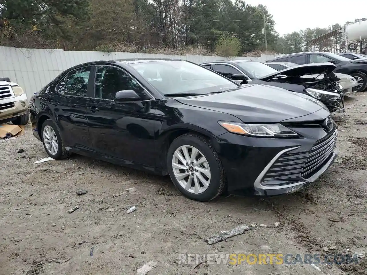 4 Photograph of a damaged car 4T1C11AKXNU676869 TOYOTA CAMRY 2022