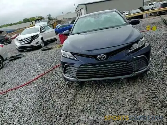 13 Photograph of a damaged car 4T1C11AKXNU680002 TOYOTA CAMRY 2022