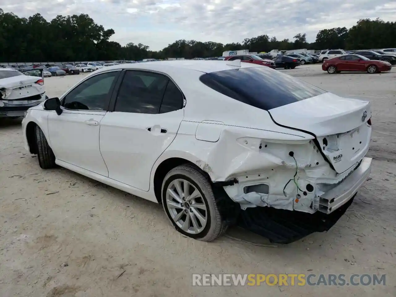 2 Photograph of a damaged car 4T1C11AKXNU684261 TOYOTA CAMRY 2022