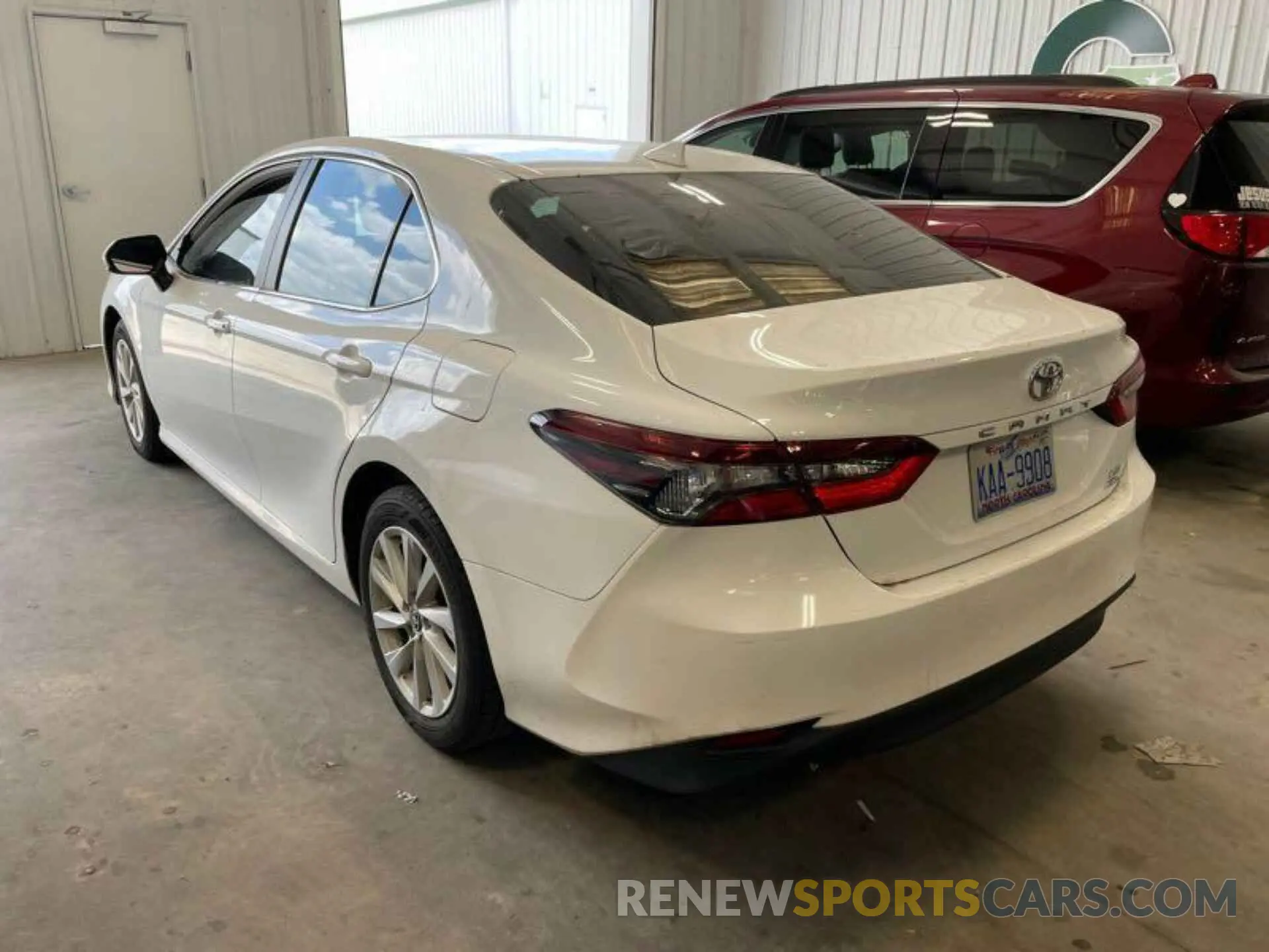 7 Photograph of a damaged car 4T1C11BK0NU057907 TOYOTA CAMRY 2022
