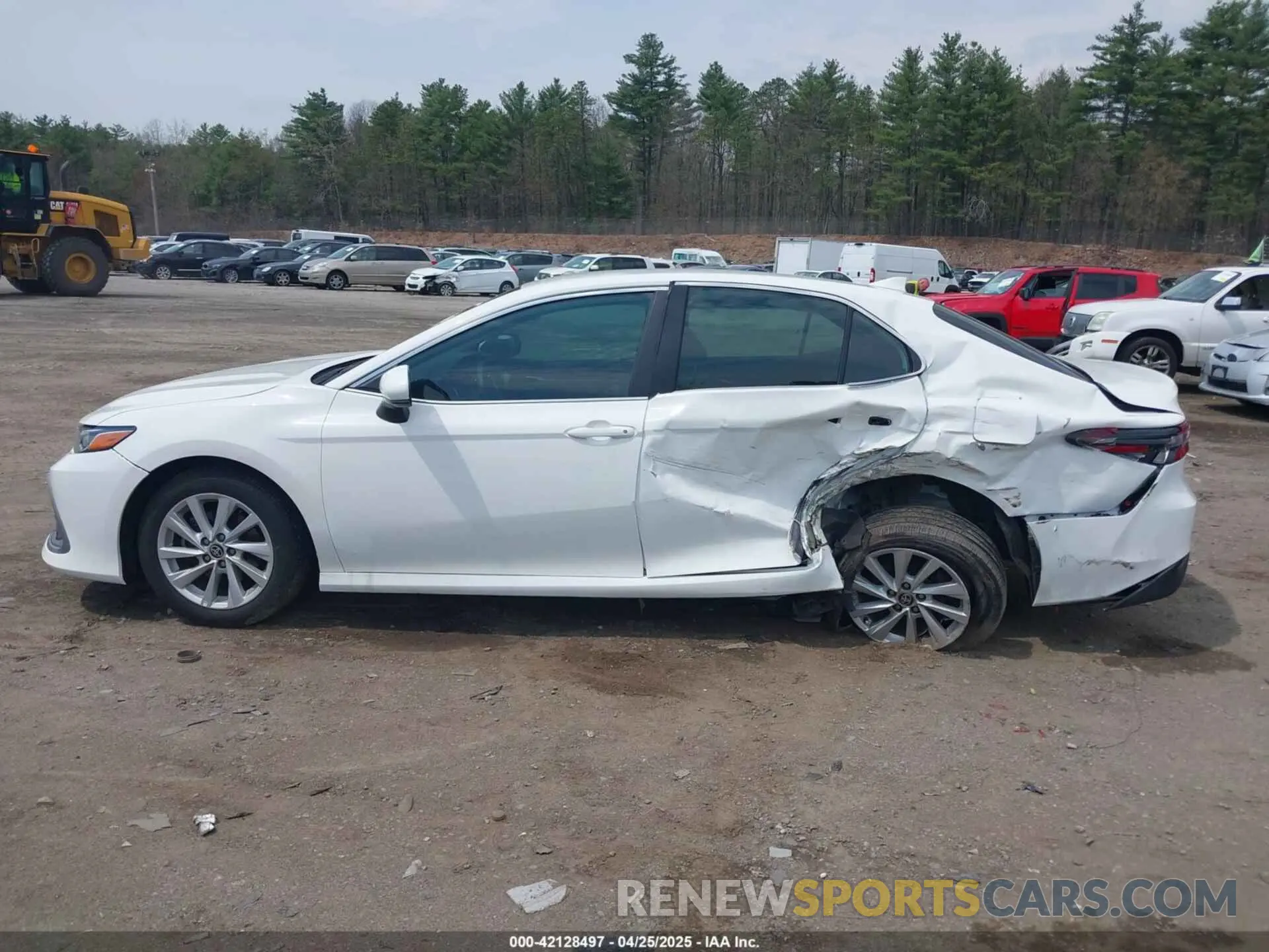 14 Photograph of a damaged car 4T1C11BK0NU069930 TOYOTA CAMRY 2022