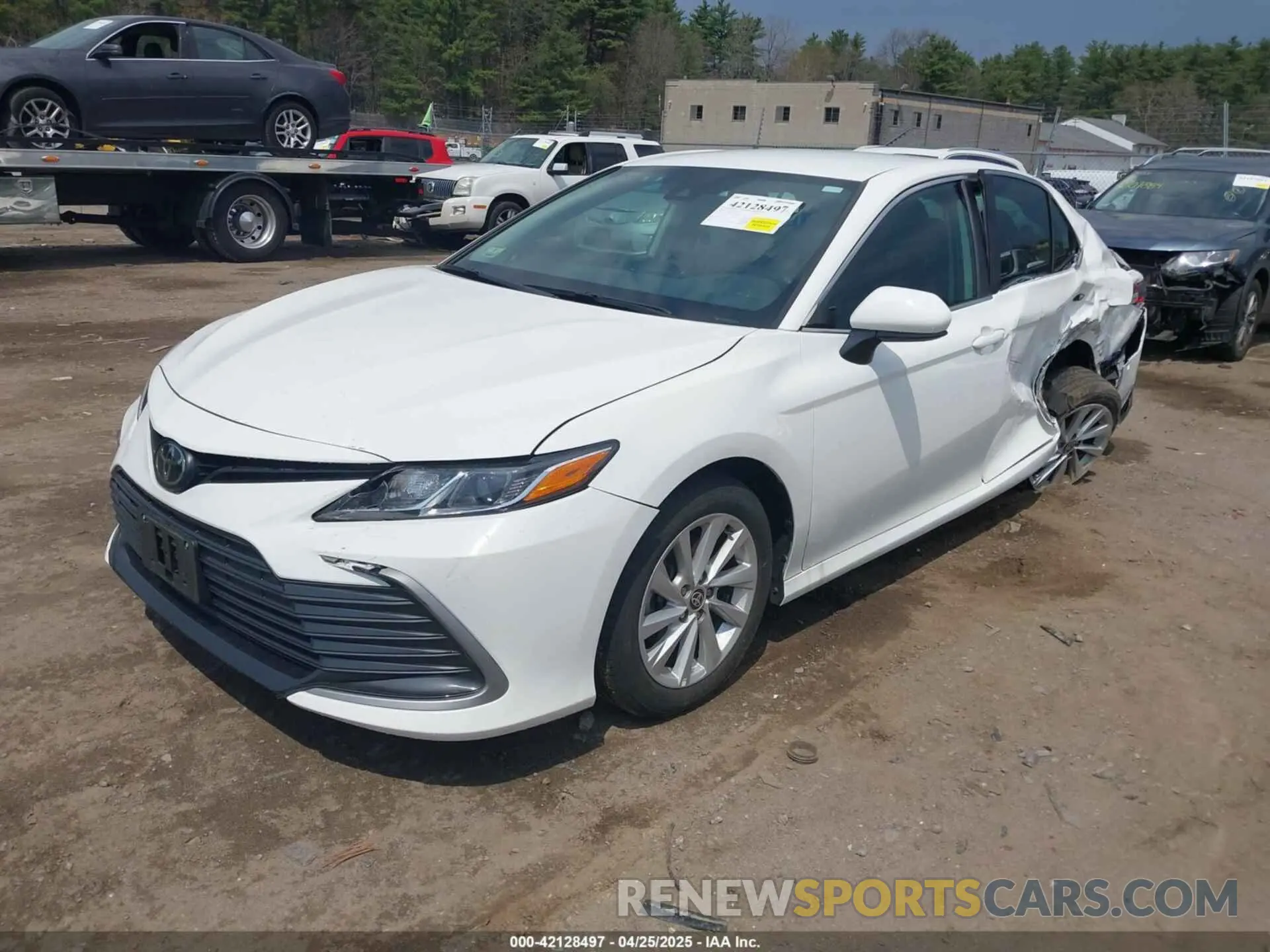 2 Photograph of a damaged car 4T1C11BK0NU069930 TOYOTA CAMRY 2022