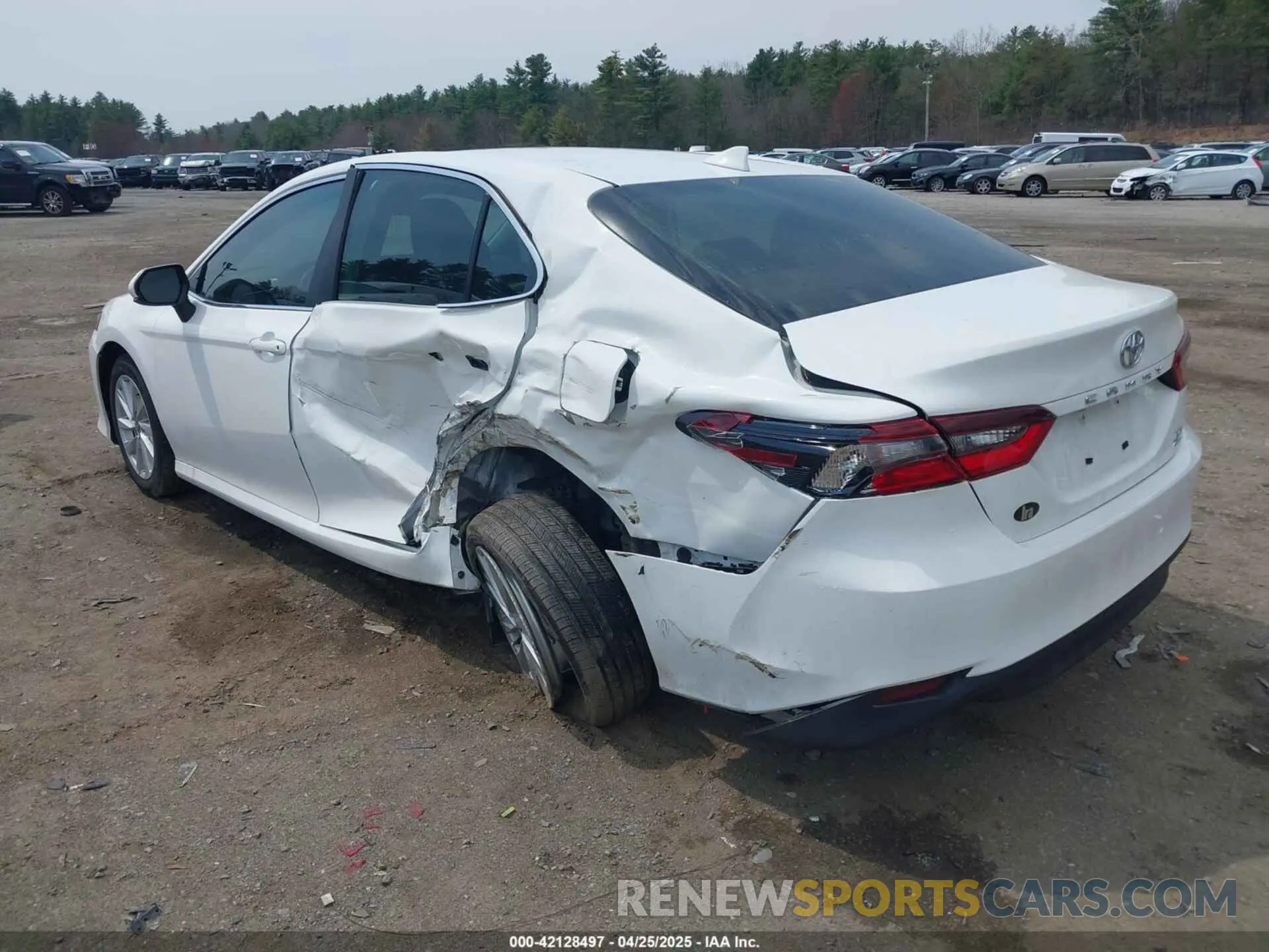 3 Photograph of a damaged car 4T1C11BK0NU069930 TOYOTA CAMRY 2022