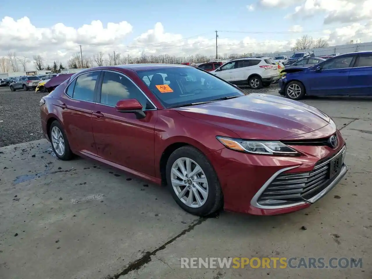 4 Photograph of a damaged car 4T1C11BK1NU050612 TOYOTA CAMRY 2022