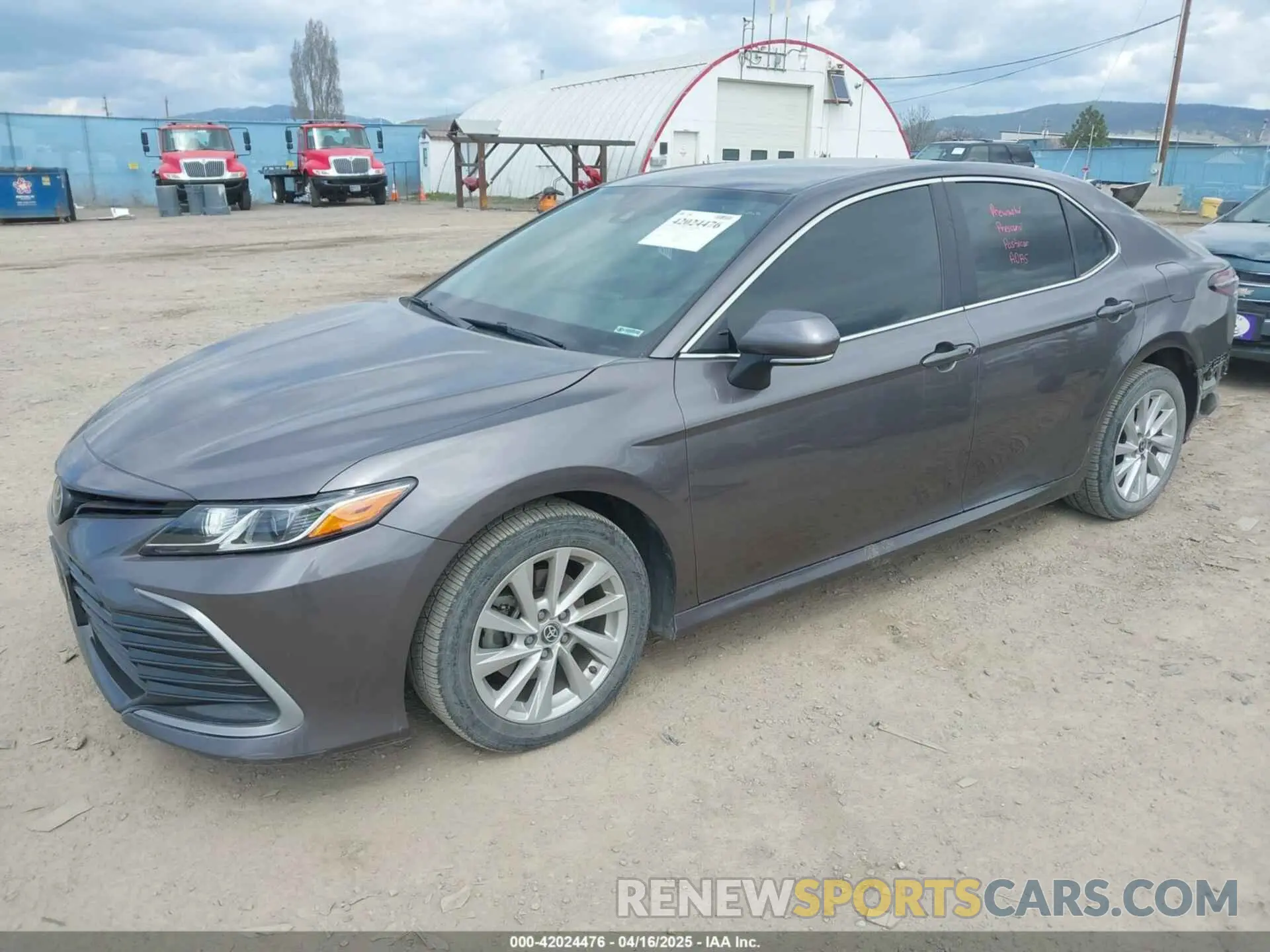 2 Photograph of a damaged car 4T1C11BK3NU052359 TOYOTA CAMRY 2022