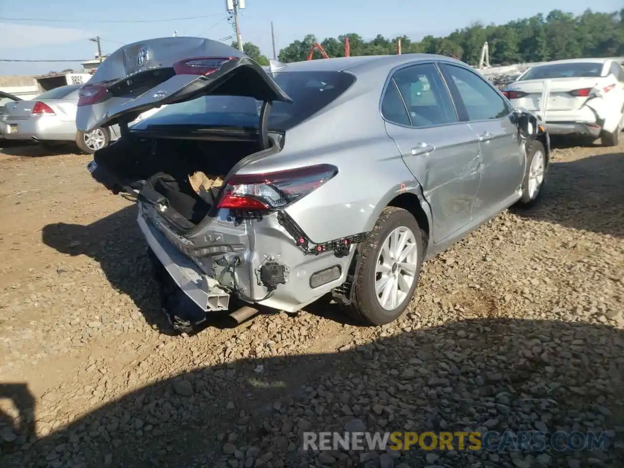 4 Photograph of a damaged car 4T1C11BK4NU053357 TOYOTA CAMRY 2022