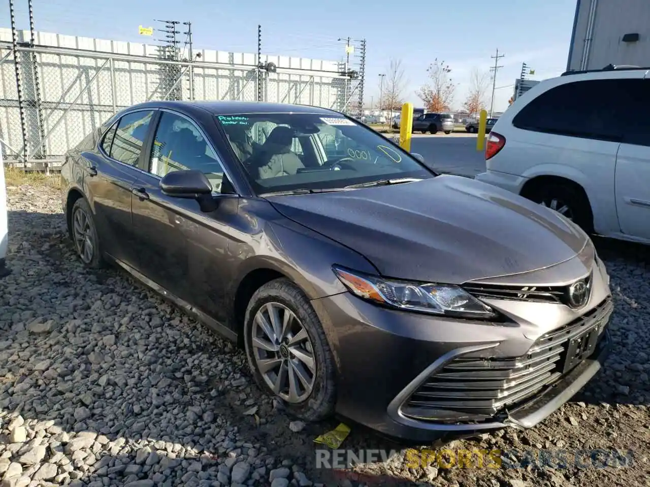 1 Photograph of a damaged car 4T1C11BK5NU058647 TOYOTA CAMRY 2022