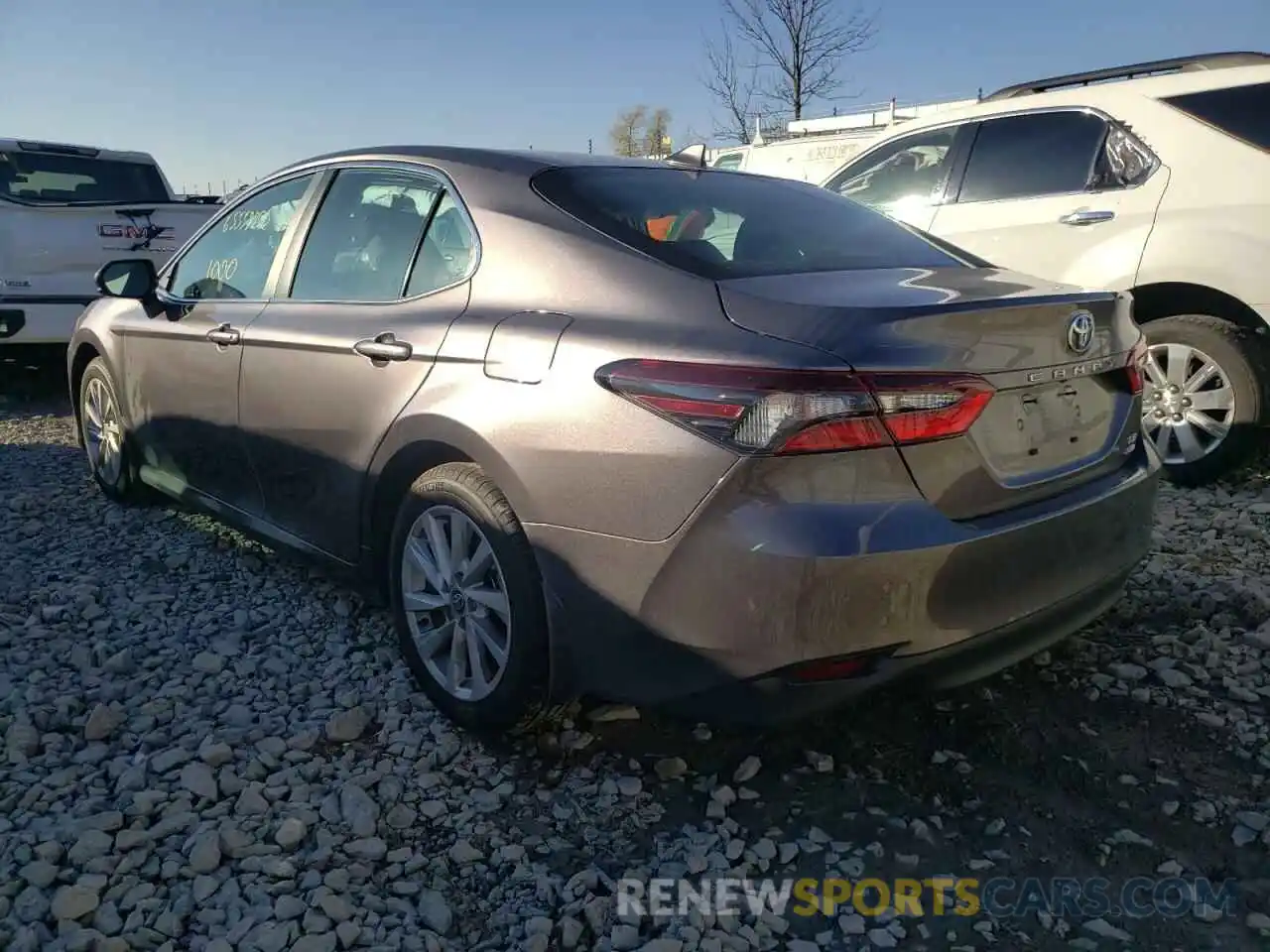 3 Photograph of a damaged car 4T1C11BK5NU058647 TOYOTA CAMRY 2022