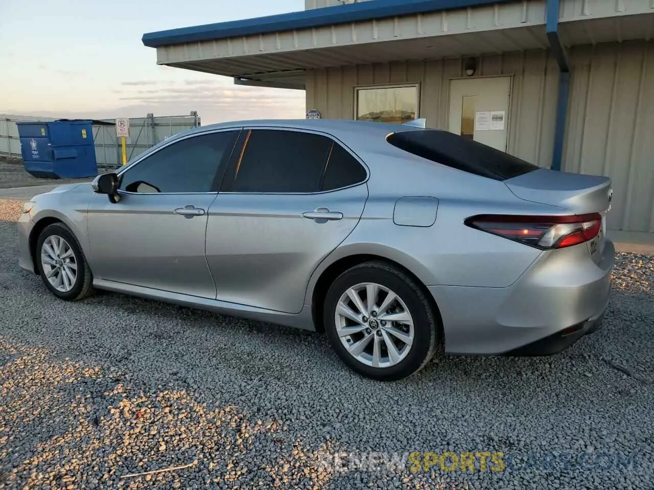 2 Photograph of a damaged car 4T1C11BK6NU058608 TOYOTA CAMRY 2022