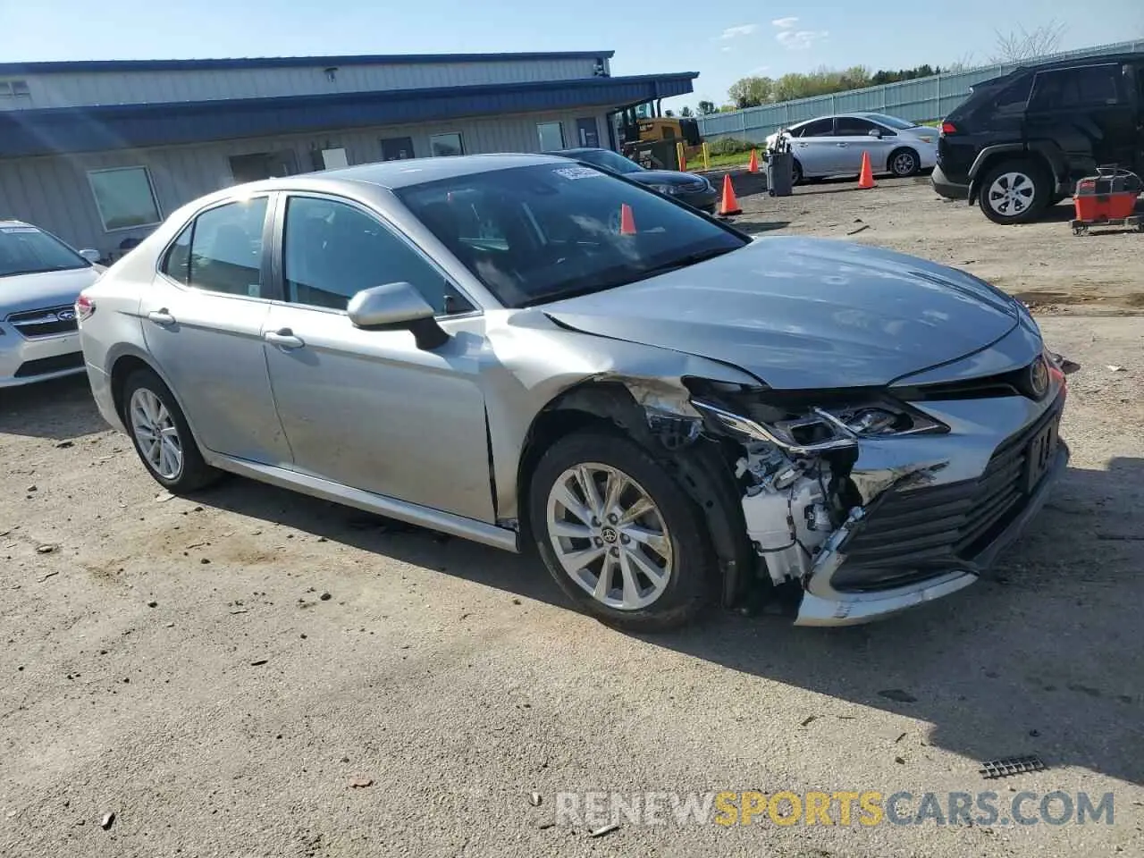 4 Photograph of a damaged car 4T1C11BK8NU070369 TOYOTA CAMRY 2022