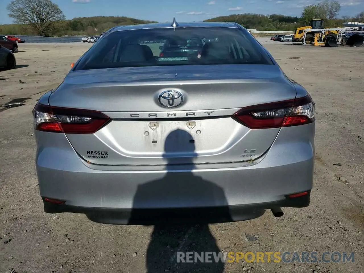 6 Photograph of a damaged car 4T1C11BK8NU070369 TOYOTA CAMRY 2022