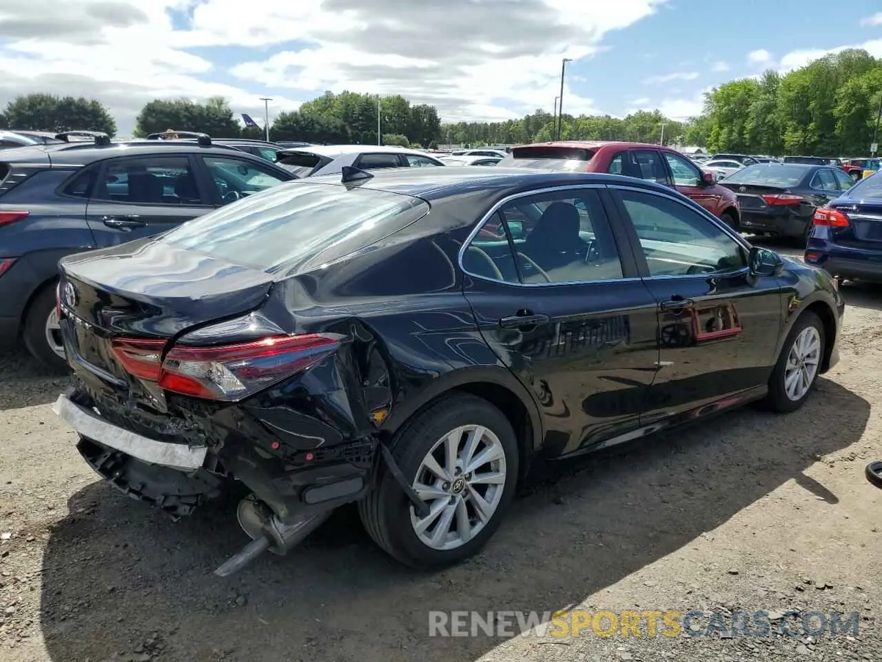 3 Photograph of a damaged car 4T1C11BK8NU072767 TOYOTA CAMRY 2022
