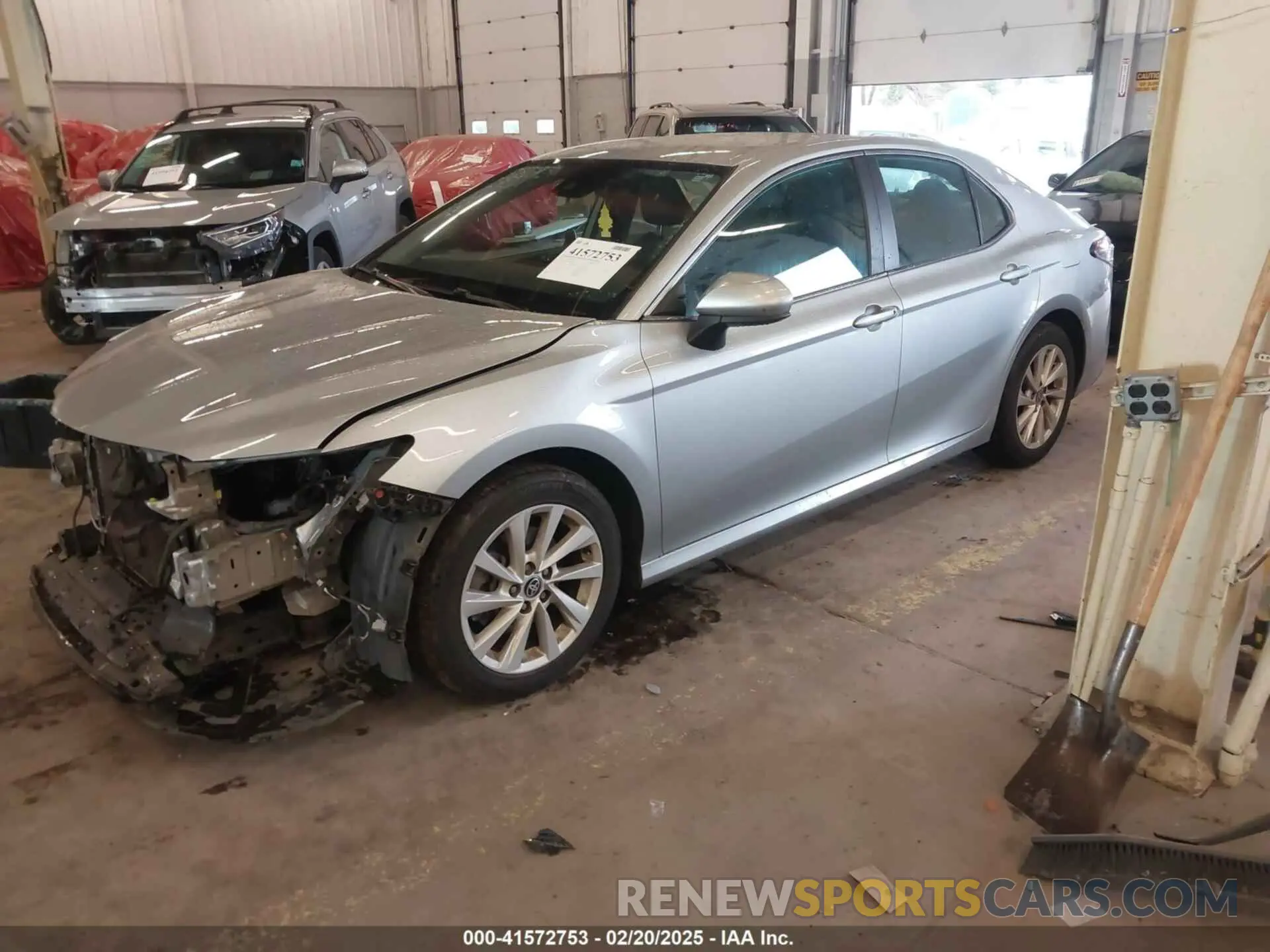 2 Photograph of a damaged car 4T1C11BK9NU051586 TOYOTA CAMRY 2022