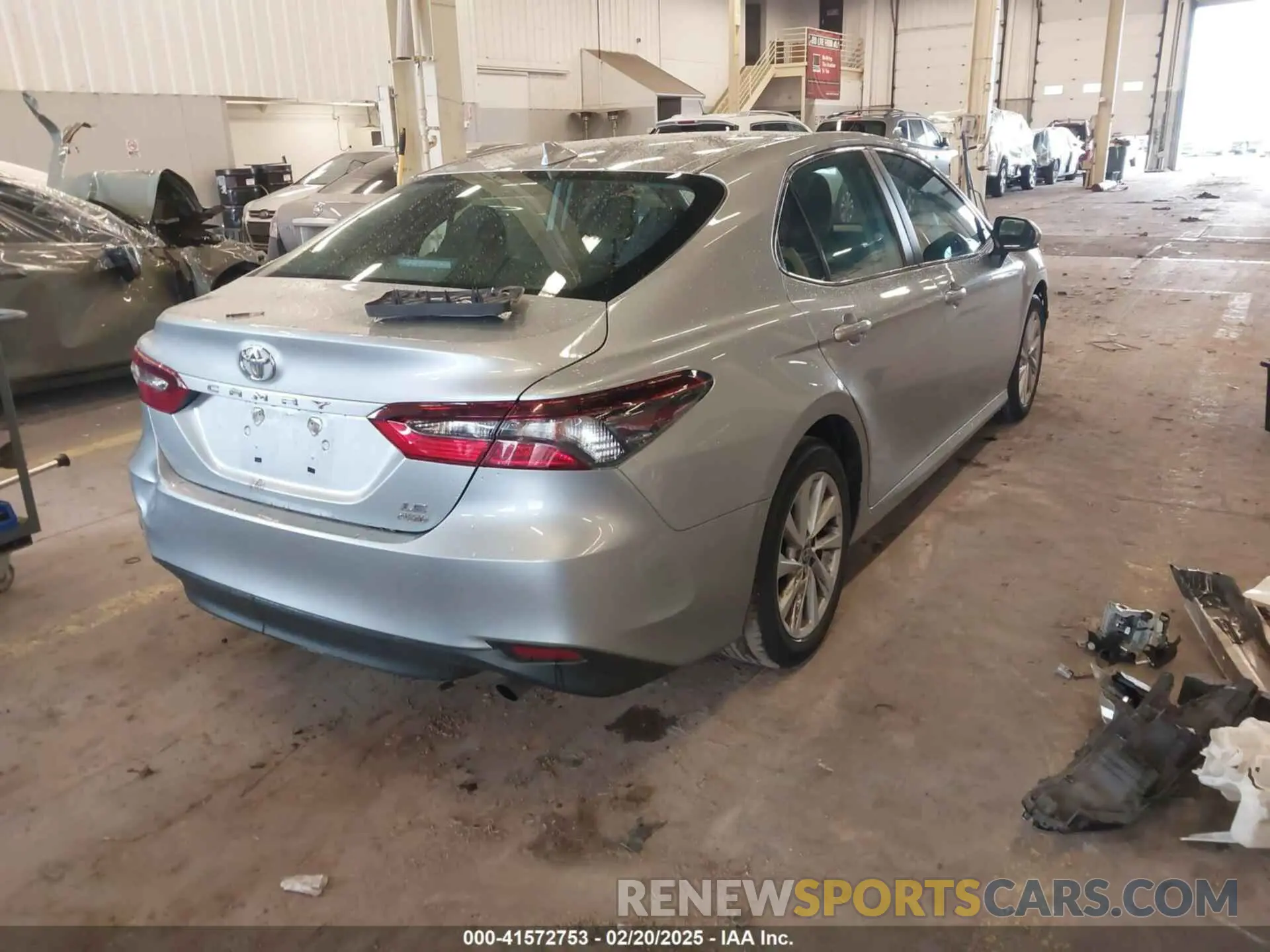 4 Photograph of a damaged car 4T1C11BK9NU051586 TOYOTA CAMRY 2022