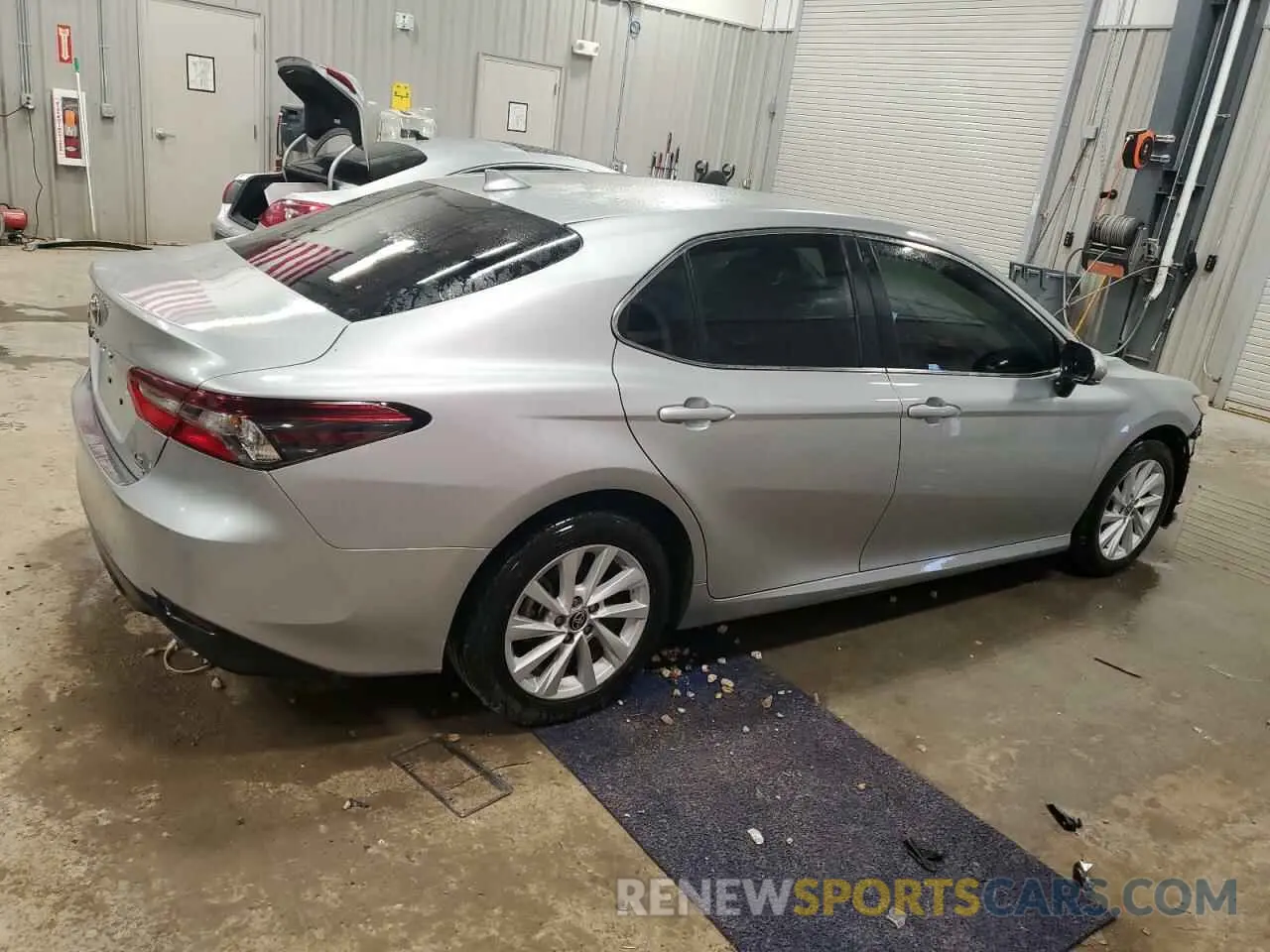 3 Photograph of a damaged car 4T1C11BK9NU063107 TOYOTA CAMRY 2022