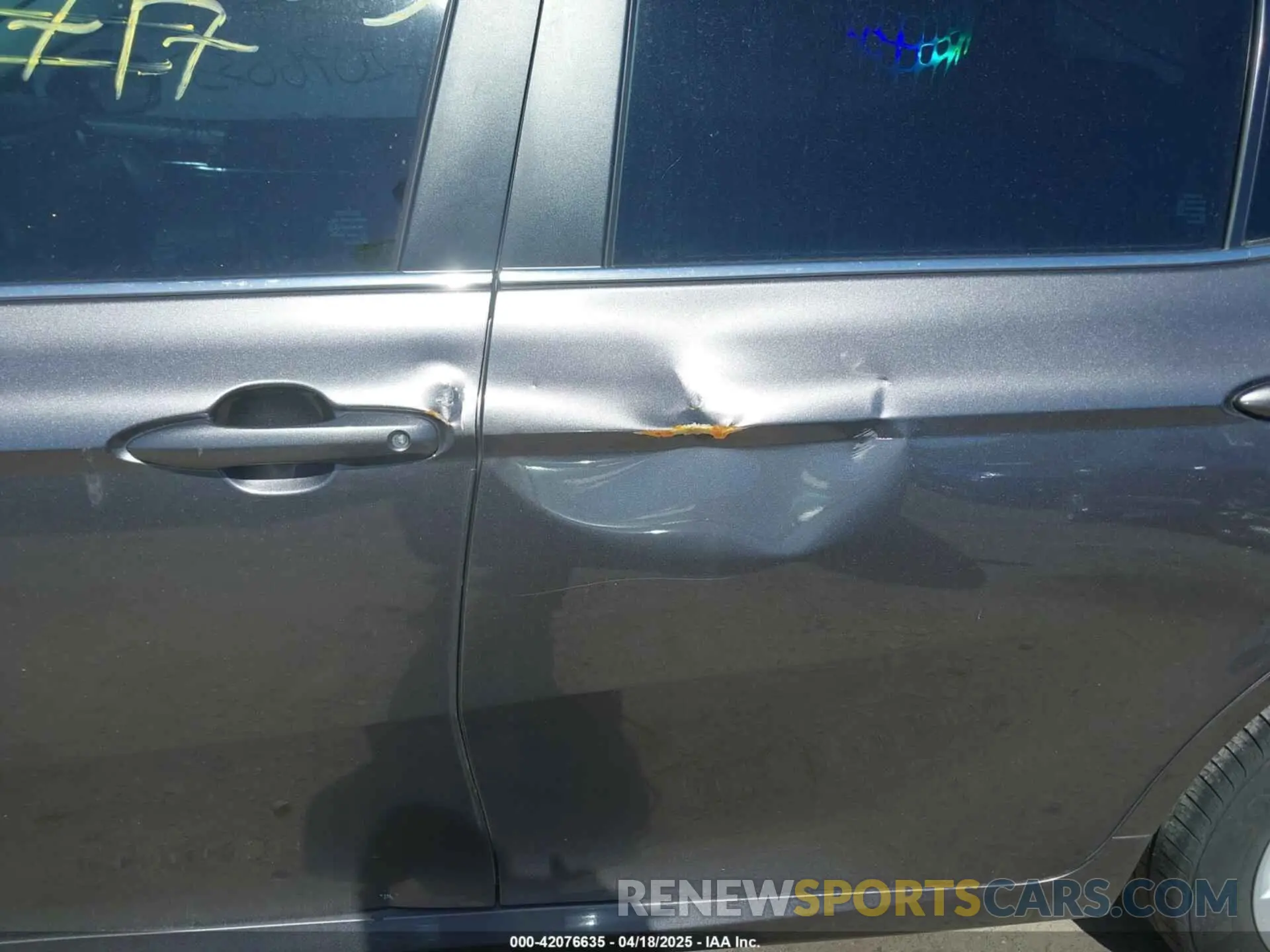 18 Photograph of a damaged car 4T1C11BKXNU048521 TOYOTA CAMRY 2022