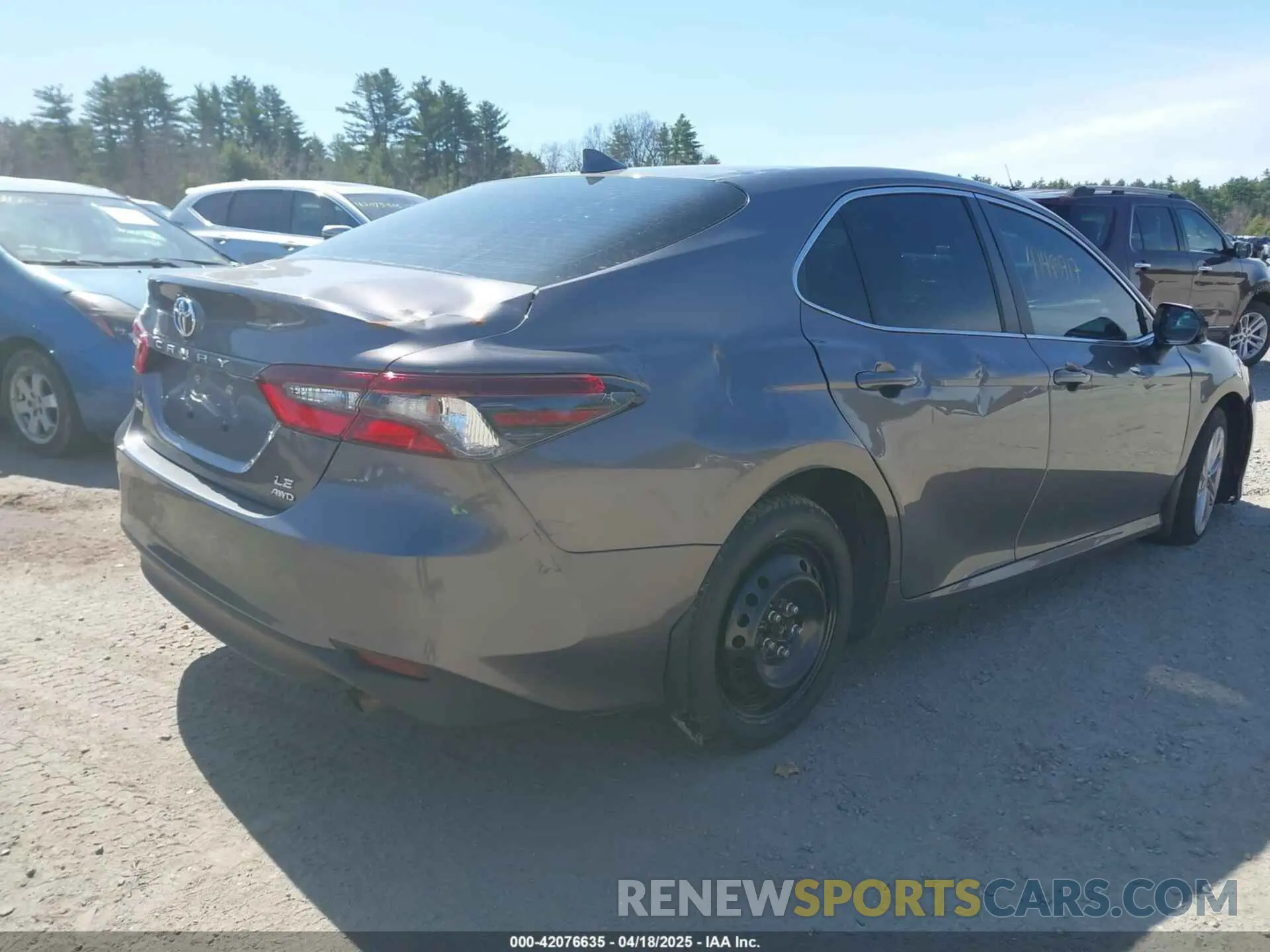 4 Photograph of a damaged car 4T1C11BKXNU048521 TOYOTA CAMRY 2022