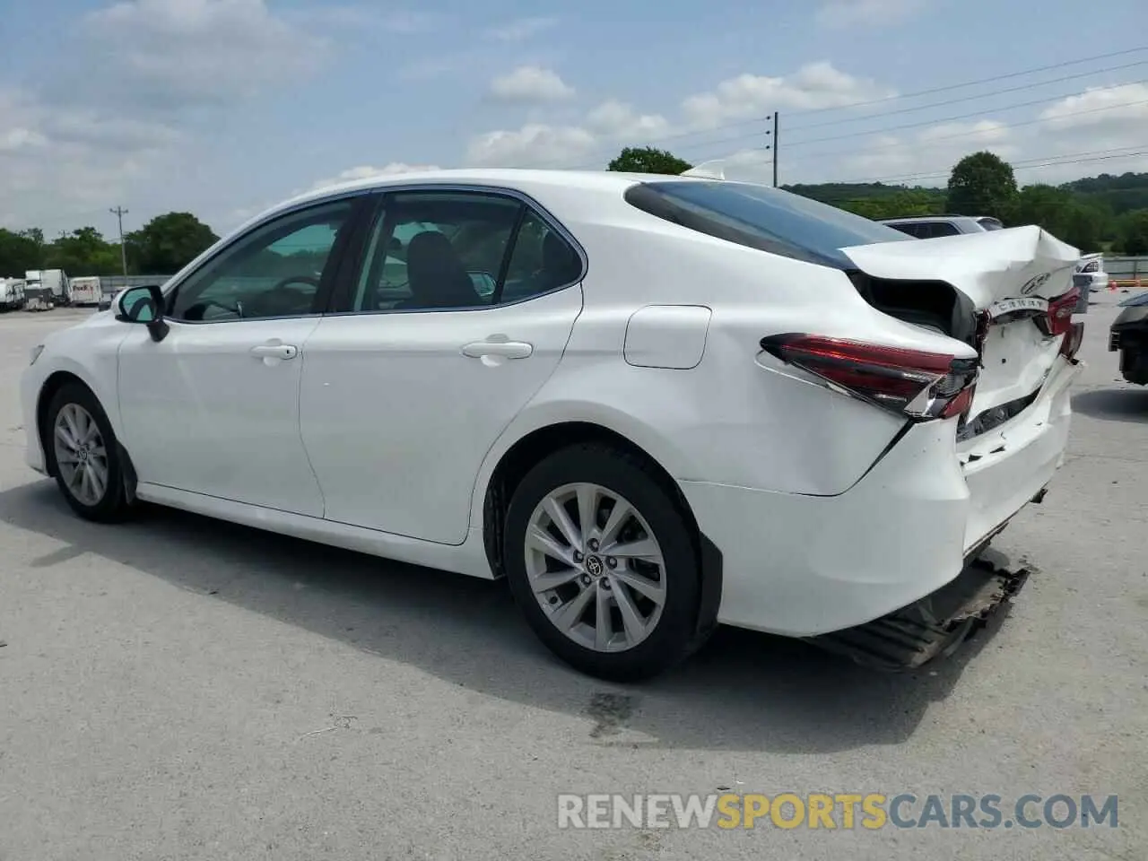 2 Photograph of a damaged car 4T1C11BKXNU054299 TOYOTA CAMRY 2022