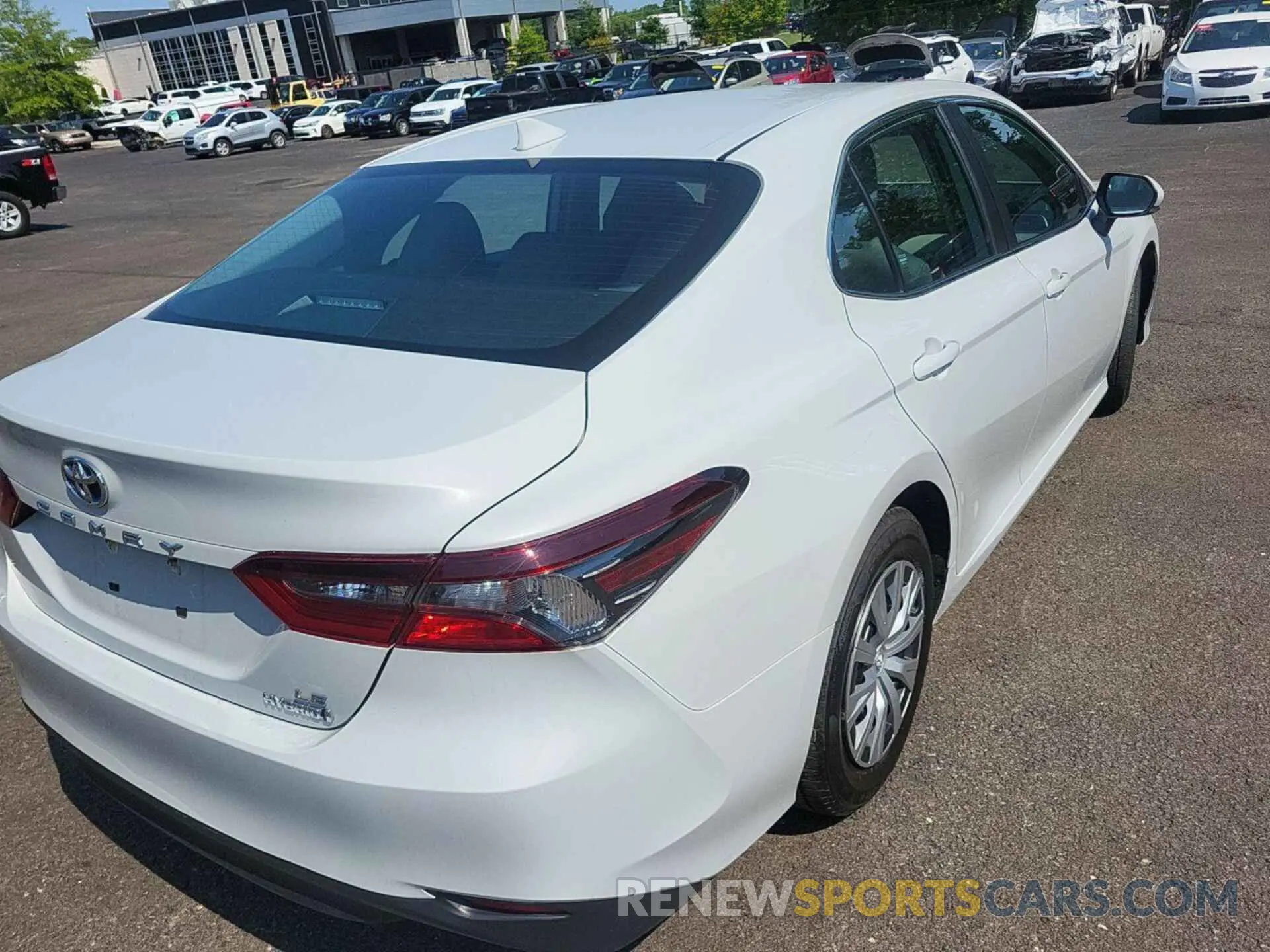 13 Photograph of a damaged car 4T1C31AK0NU037474 TOYOTA CAMRY 2022