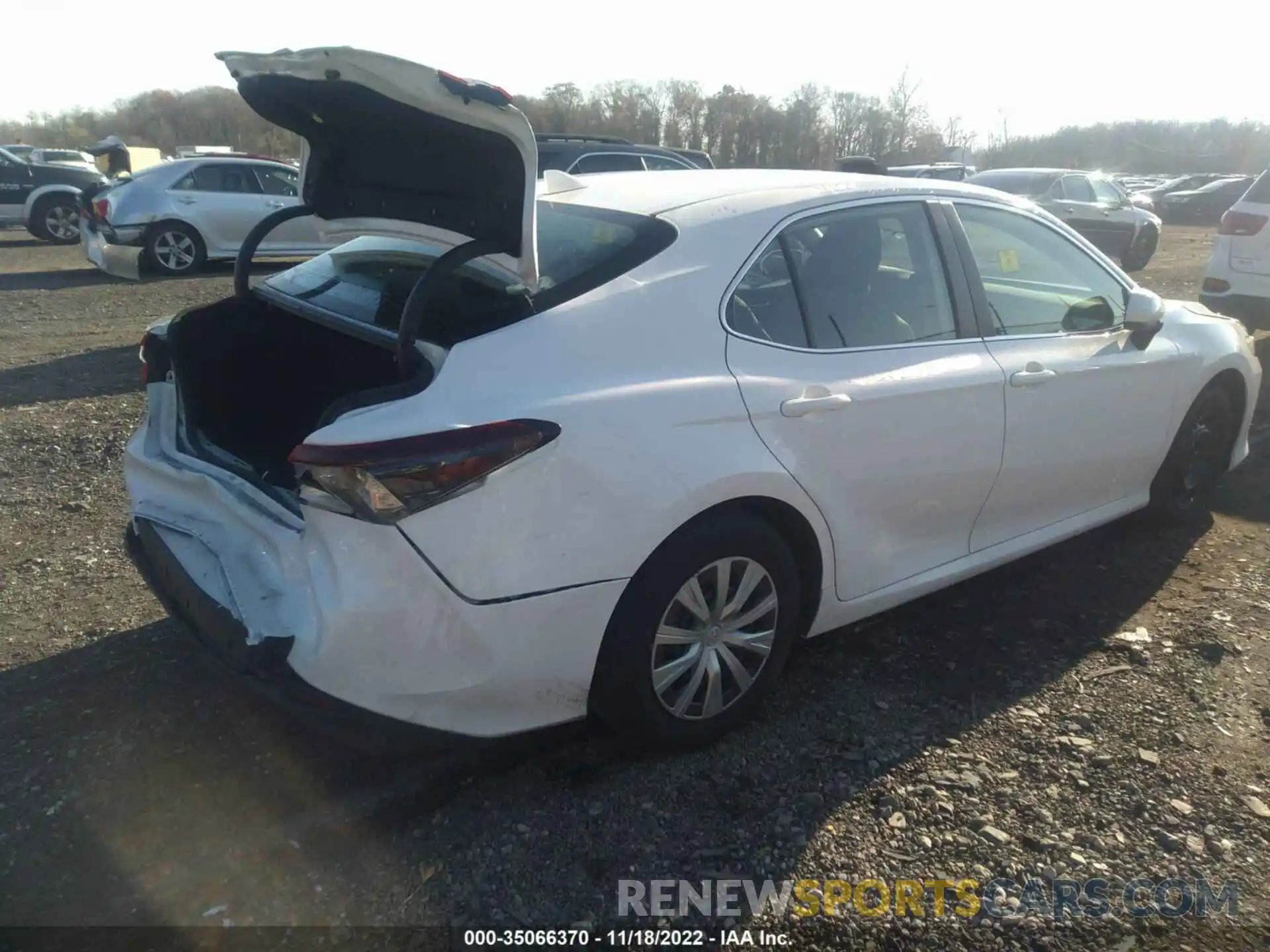 4 Photograph of a damaged car 4T1C31AK0NU039869 TOYOTA CAMRY 2022