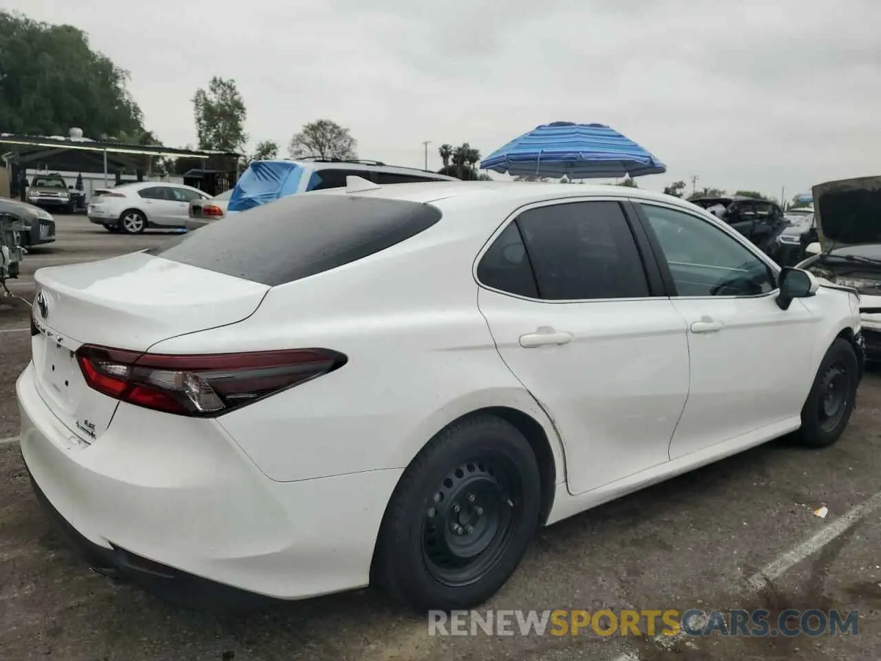 3 Photograph of a damaged car 4T1C31AK0NU576760 TOYOTA CAMRY 2022
