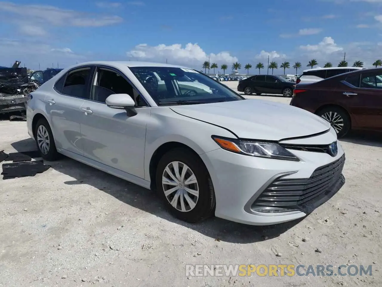 4 Photograph of a damaged car 4T1C31AK1NU044112 TOYOTA CAMRY 2022