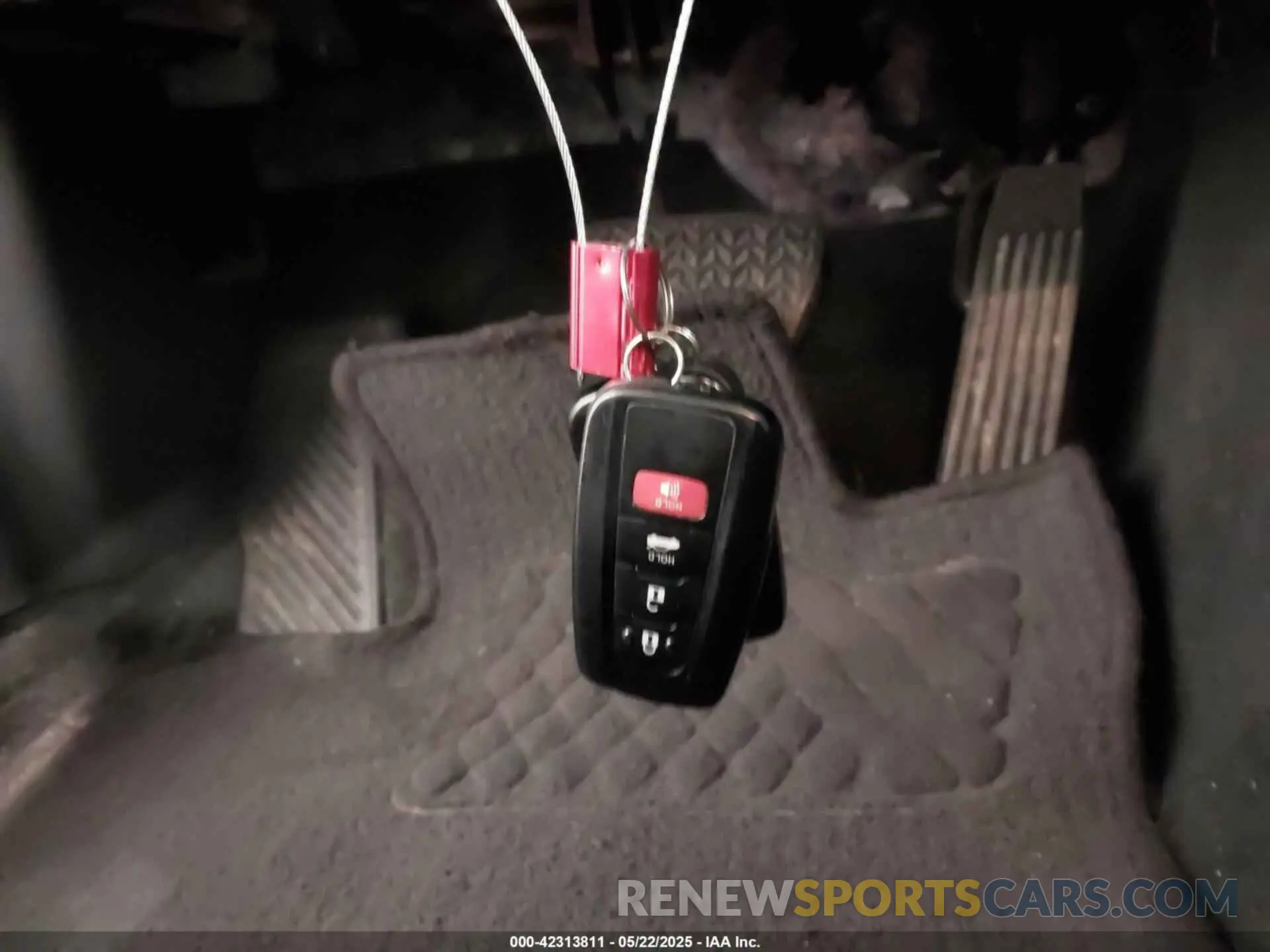 11 Photograph of a damaged car 4T1C31AK1NU583166 TOYOTA CAMRY 2022
