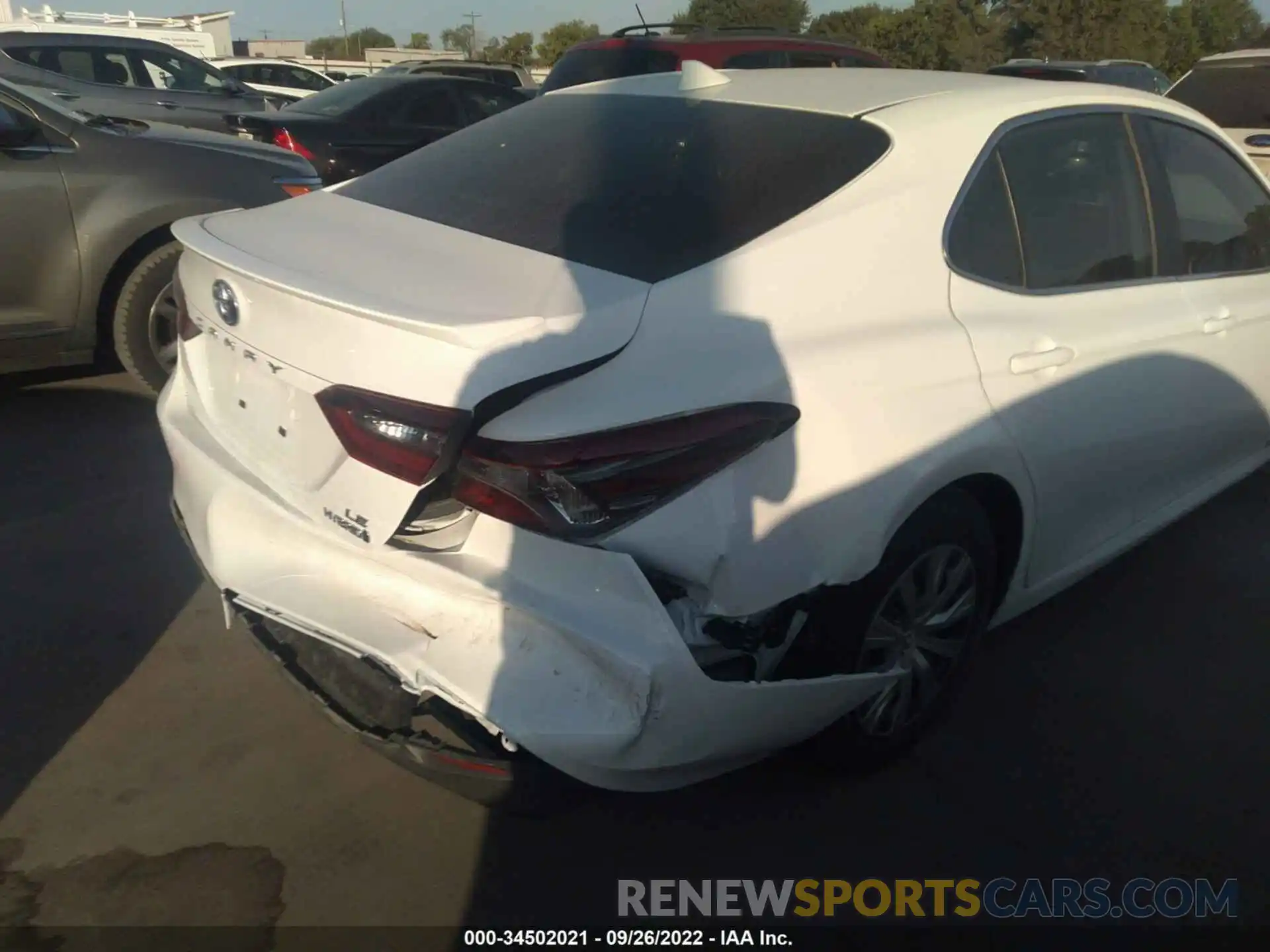 12 Photograph of a damaged car 4T1C31AK1NU588982 TOYOTA CAMRY 2022