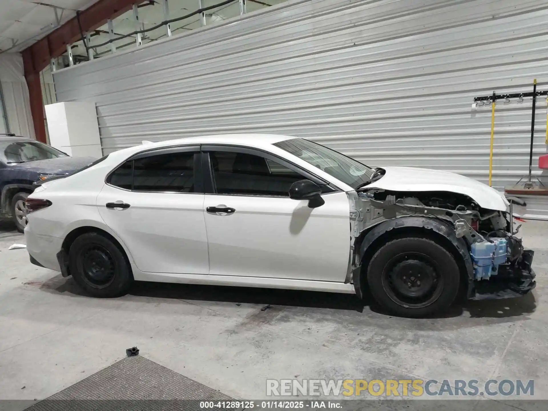 13 Photograph of a damaged car 4T1C31AK1NU592305 TOYOTA CAMRY 2022