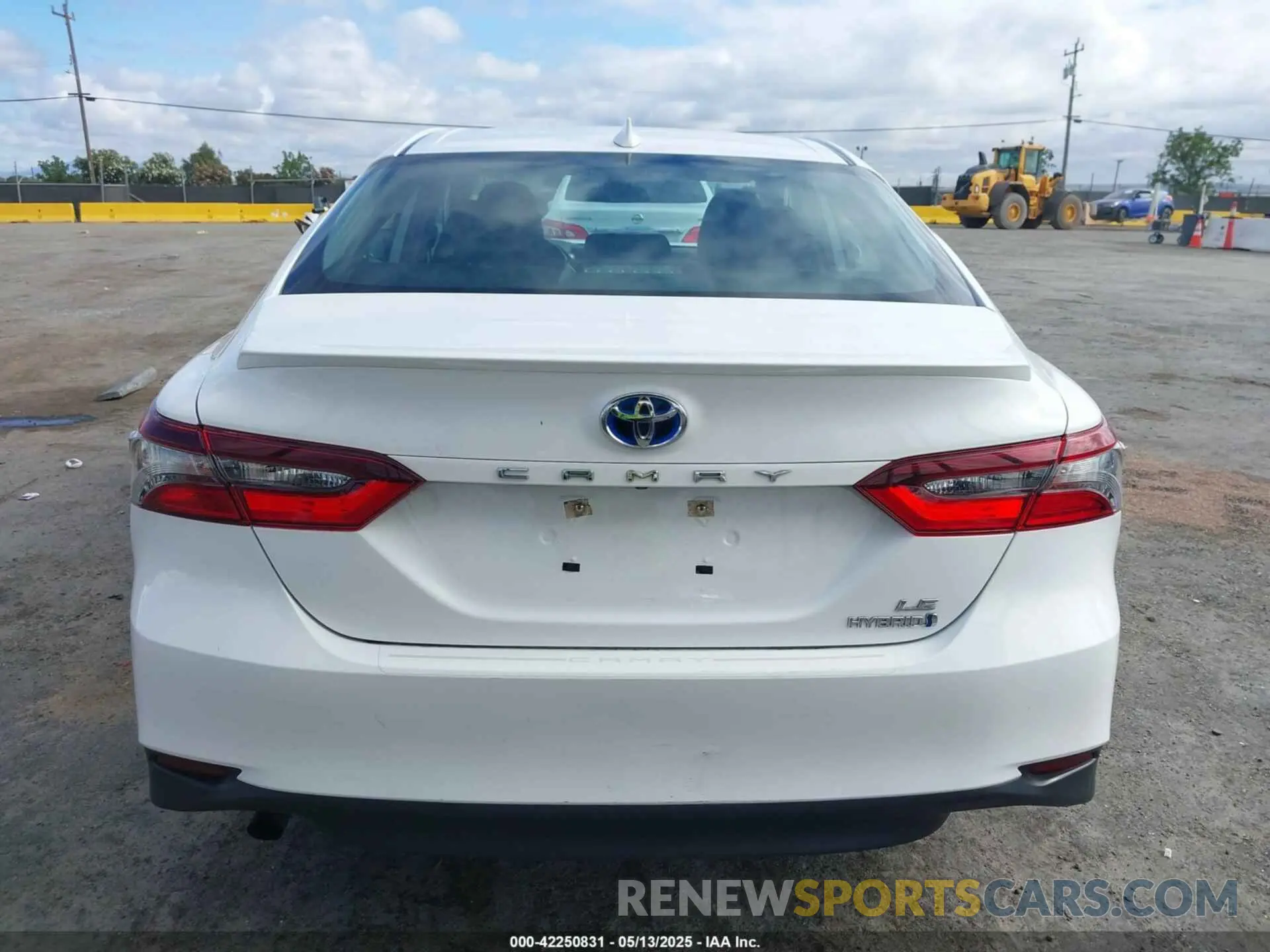 16 Photograph of a damaged car 4T1C31AK2NU571656 TOYOTA CAMRY 2022