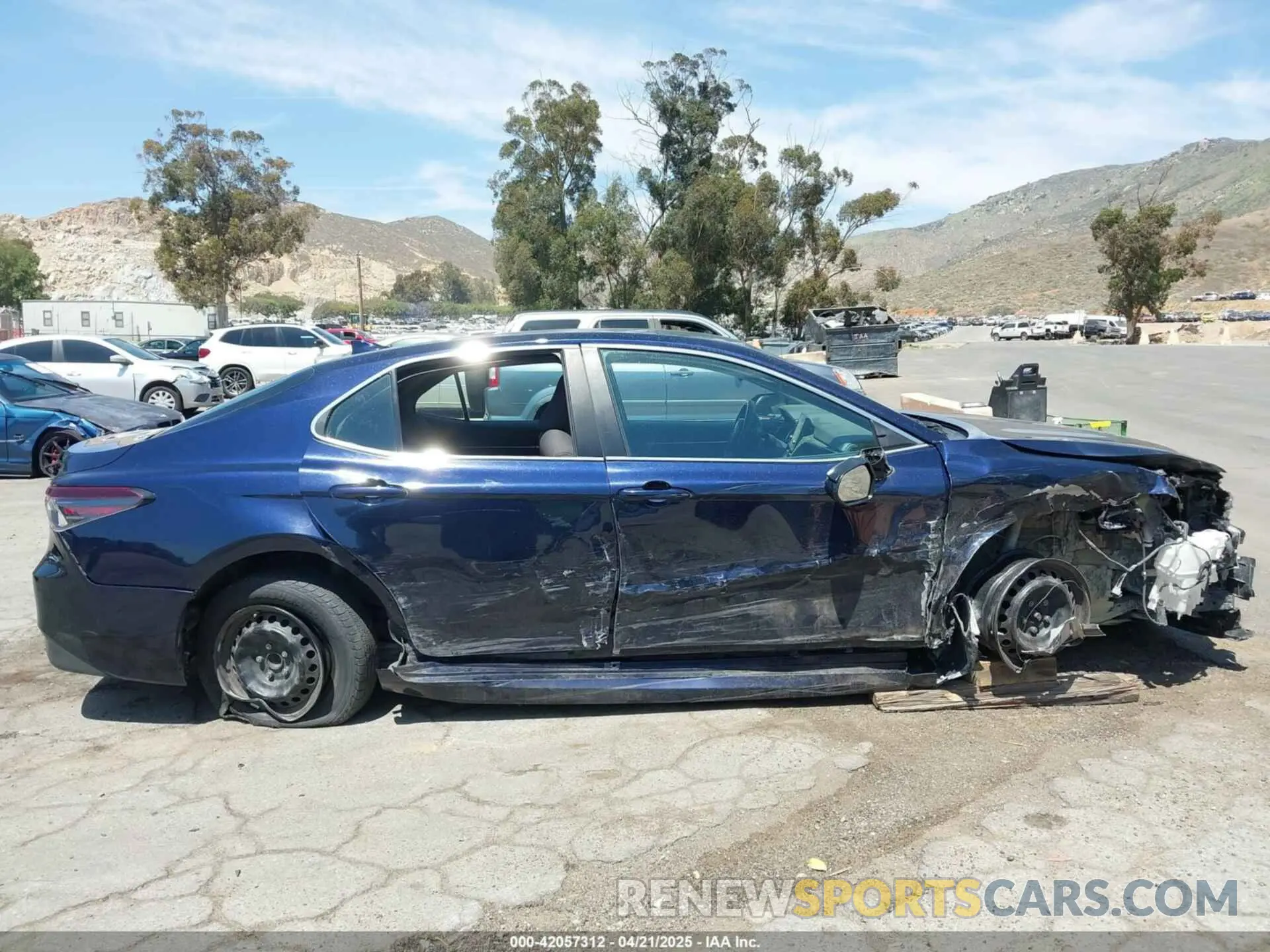 13 Photograph of a damaged car 4T1C31AK2NU572063 TOYOTA CAMRY 2022