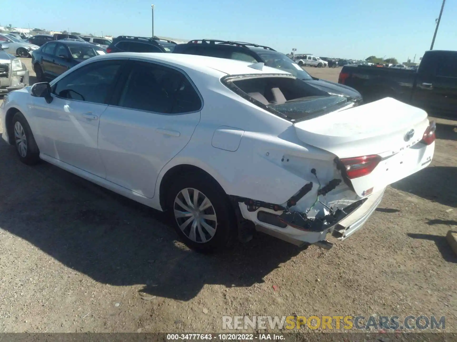 3 Photograph of a damaged car 4T1C31AK2NU572547 TOYOTA CAMRY 2022