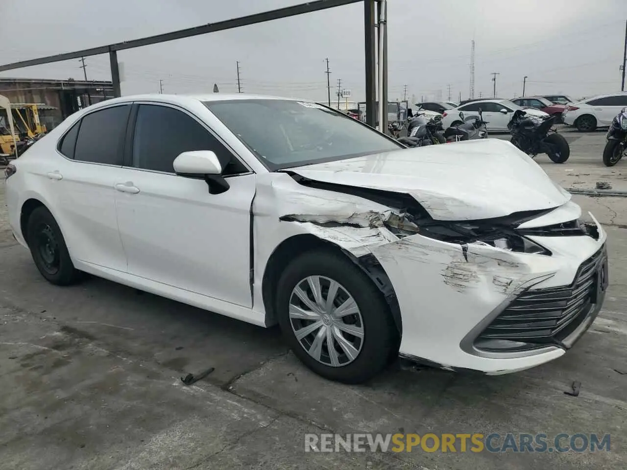 4 Photograph of a damaged car 4T1C31AK2NU573536 TOYOTA CAMRY 2022