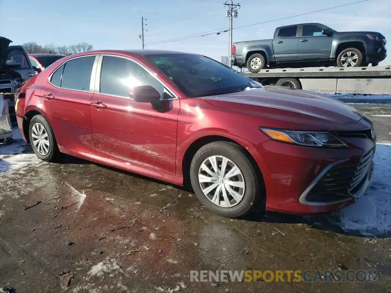 4 Photograph of a damaged car 4T1C31AK2NU597061 TOYOTA CAMRY 2022