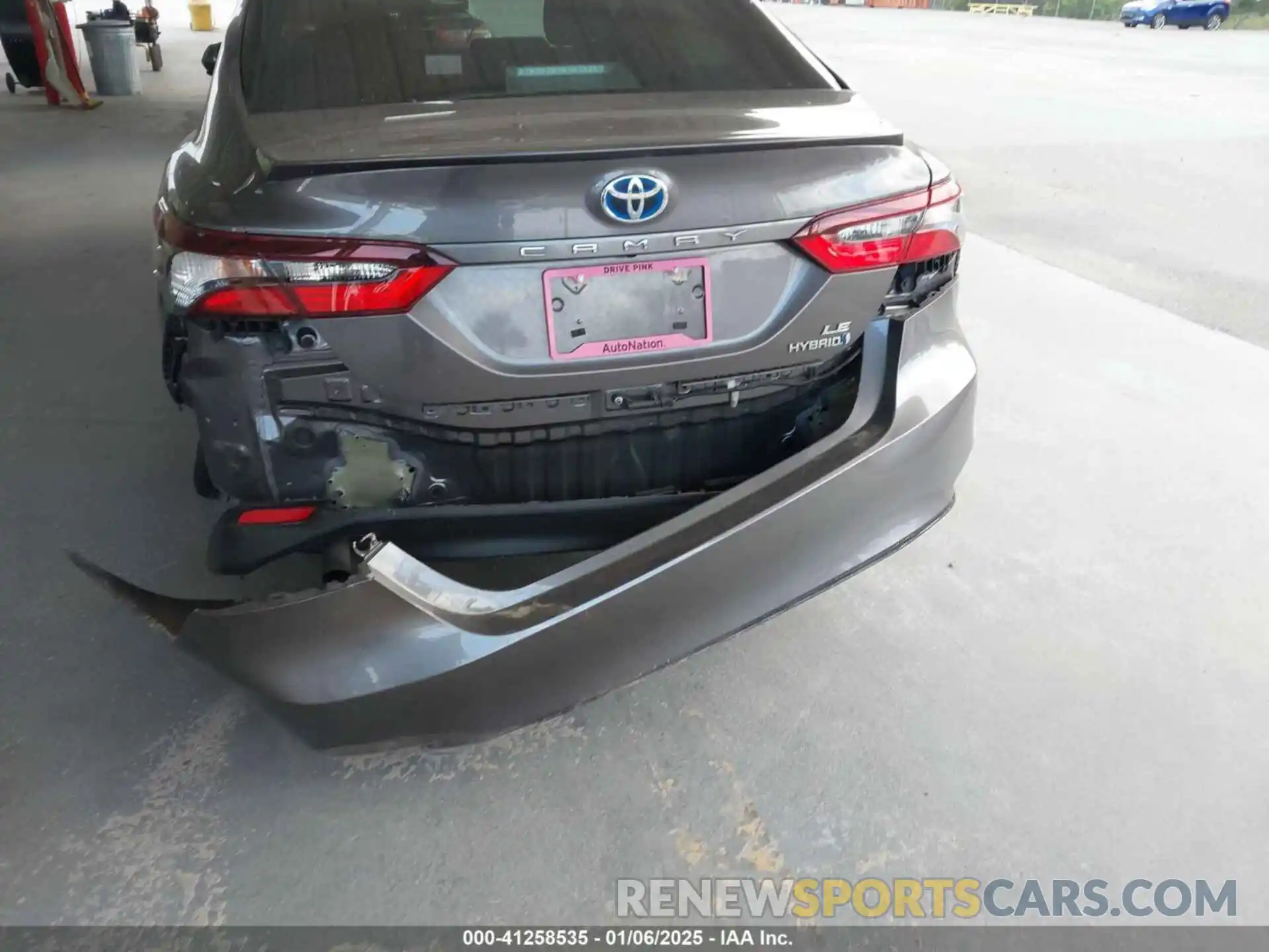 6 Photograph of a damaged car 4T1C31AK2NU598498 TOYOTA CAMRY 2022