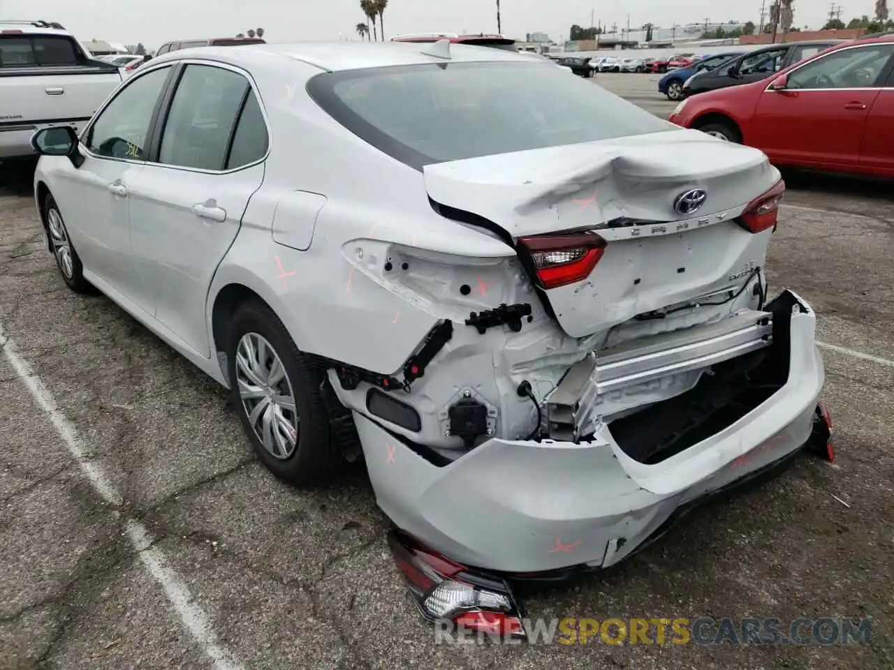 3 Photograph of a damaged car 4T1C31AK3NU037372 TOYOTA CAMRY 2022