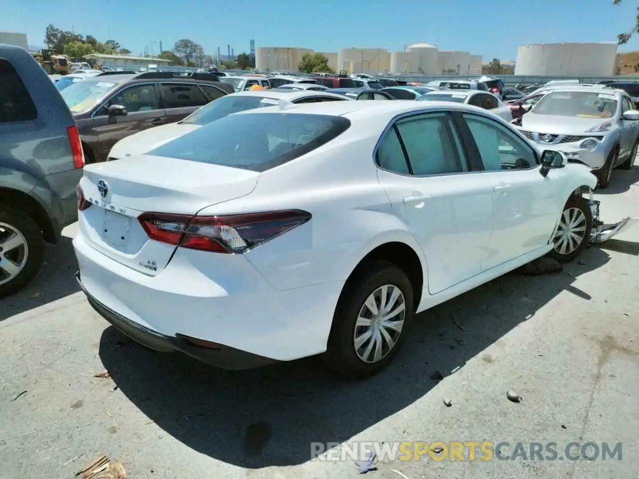 4 Photograph of a damaged car 4T1C31AK3NU573254 TOYOTA CAMRY 2022