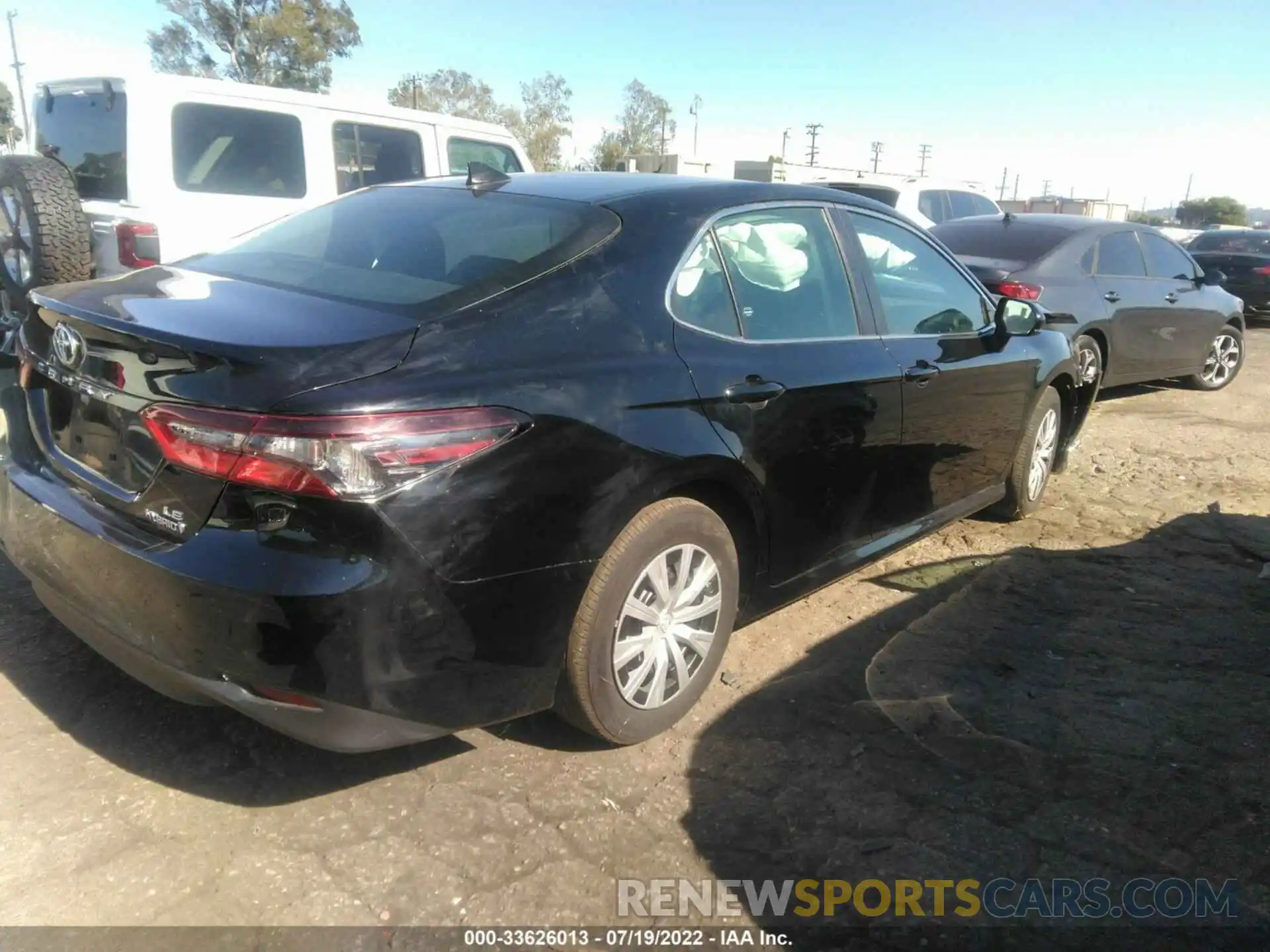 4 Photograph of a damaged car 4T1C31AK3NU574047 TOYOTA CAMRY 2022