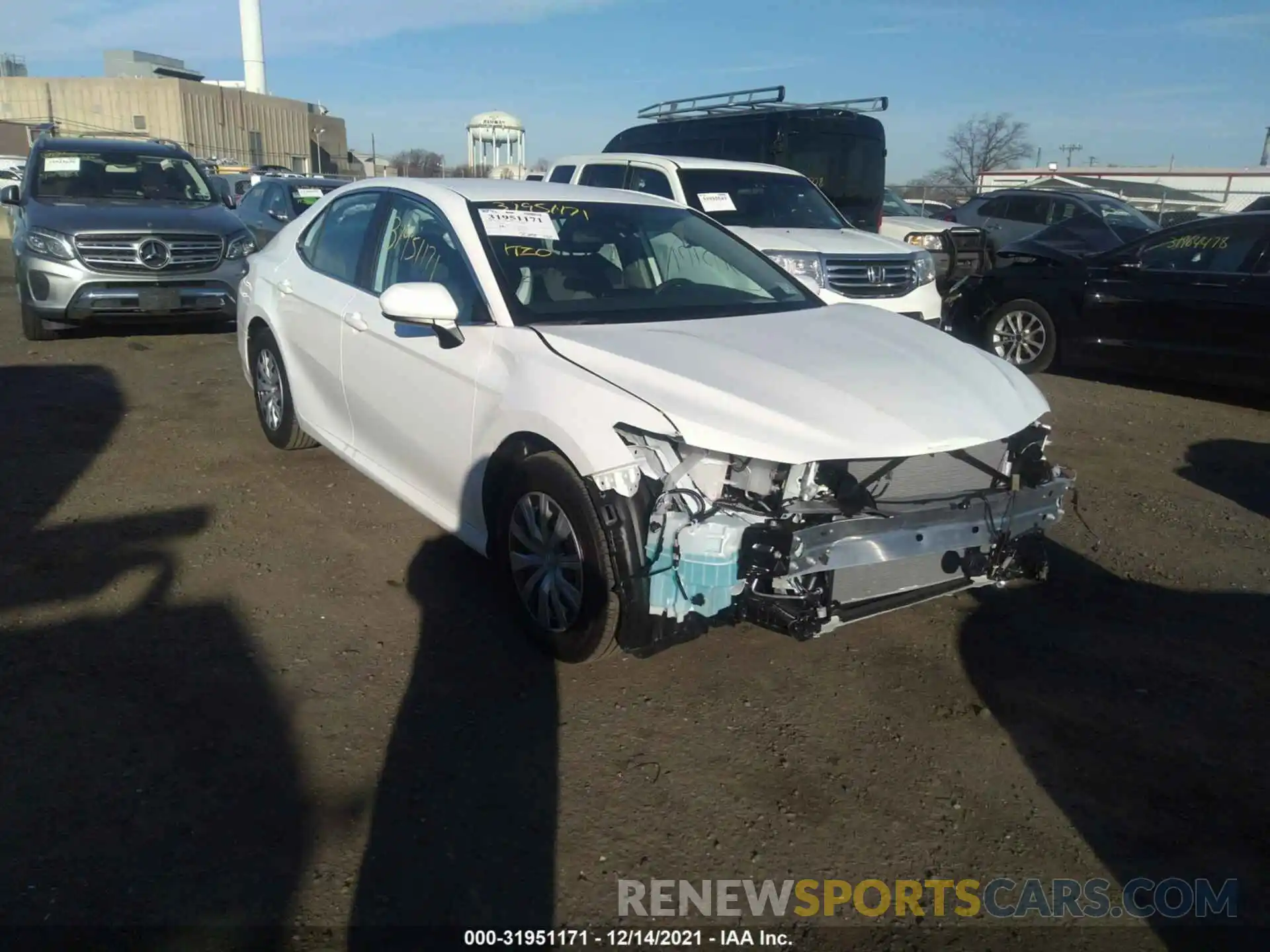 1 Photograph of a damaged car 4T1C31AK3NU576851 TOYOTA CAMRY 2022