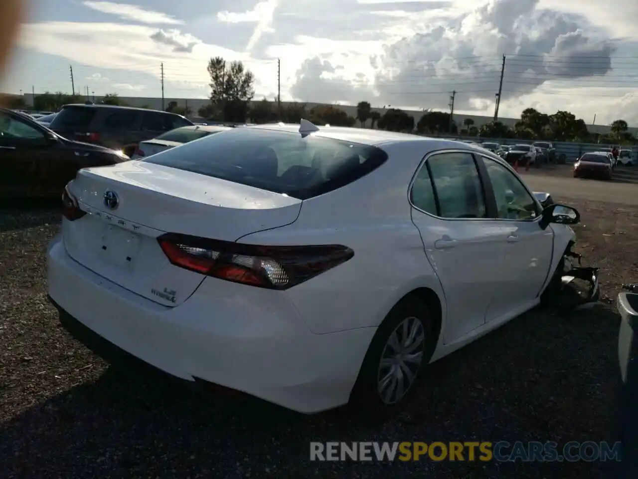 4 Photograph of a damaged car 4T1C31AK3NU578809 TOYOTA CAMRY 2022