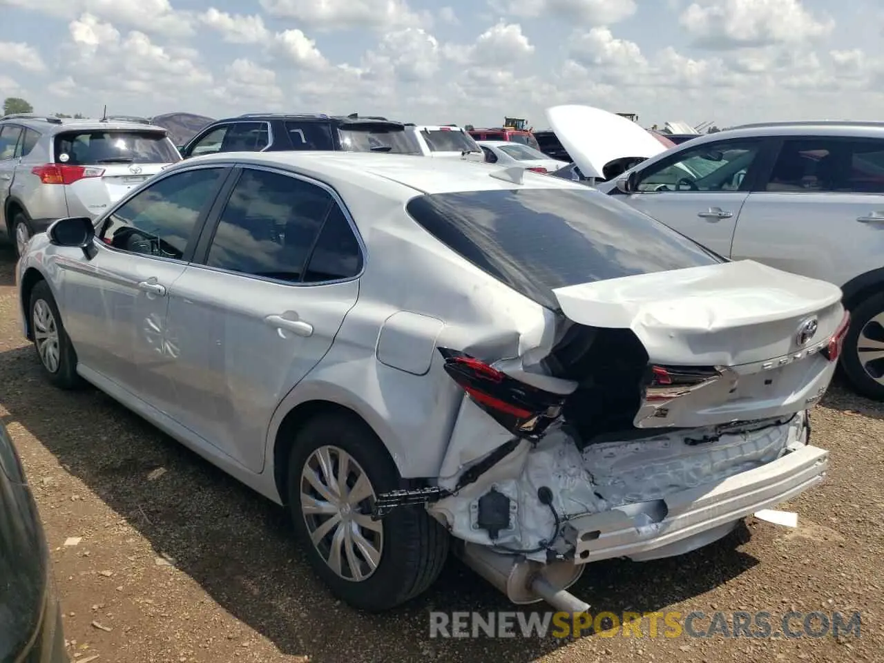 2 Photograph of a damaged car 4T1C31AK4NU043035 TOYOTA CAMRY 2022