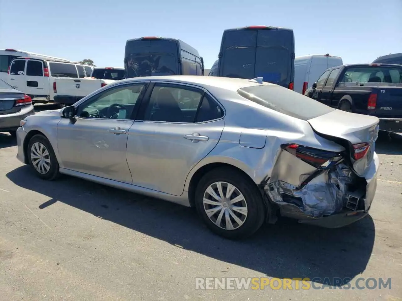 2 Photograph of a damaged car 4T1C31AK4NU584652 TOYOTA CAMRY 2022