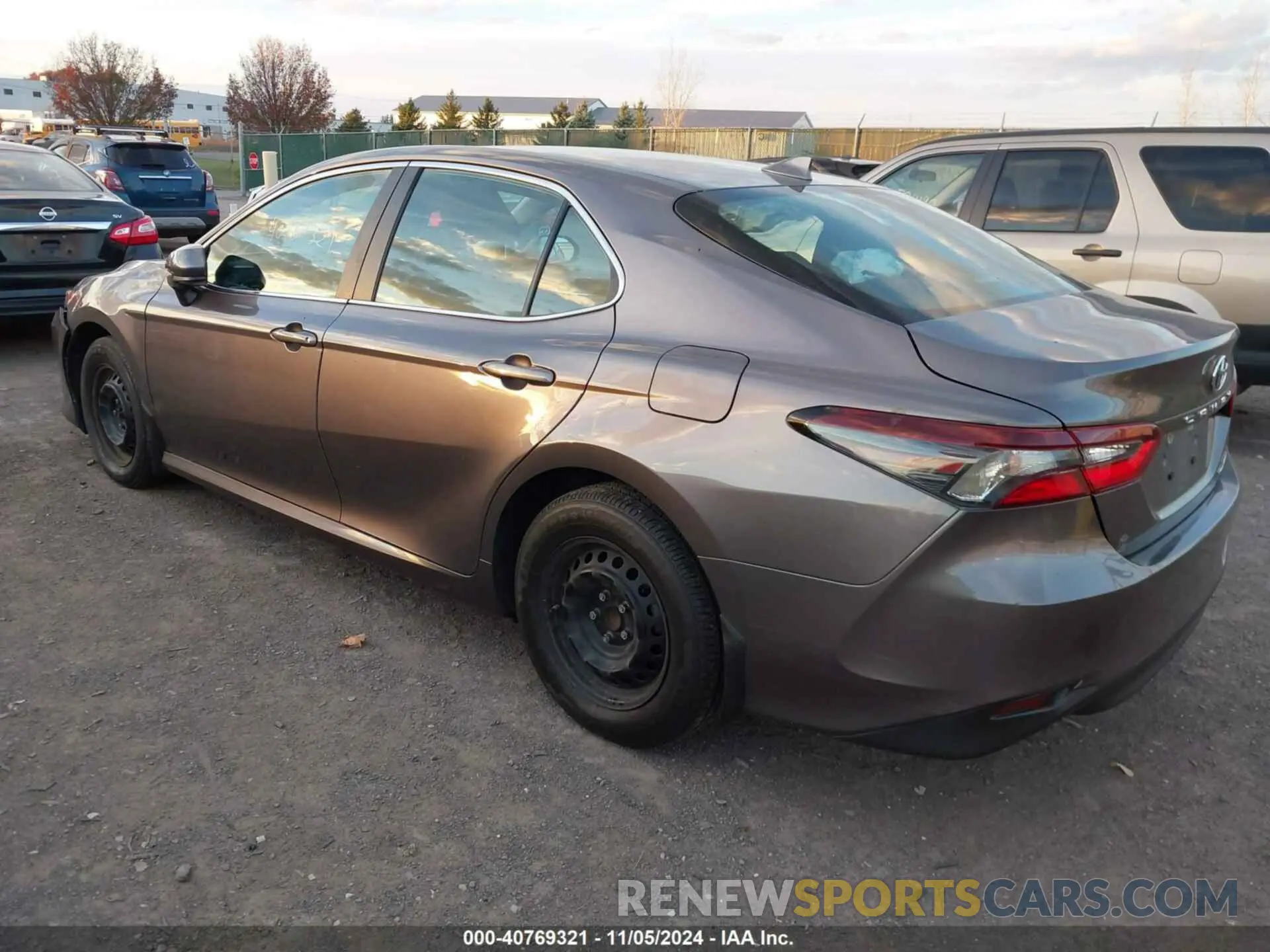 3 Photograph of a damaged car 4T1C31AK4NU594078 TOYOTA CAMRY 2022