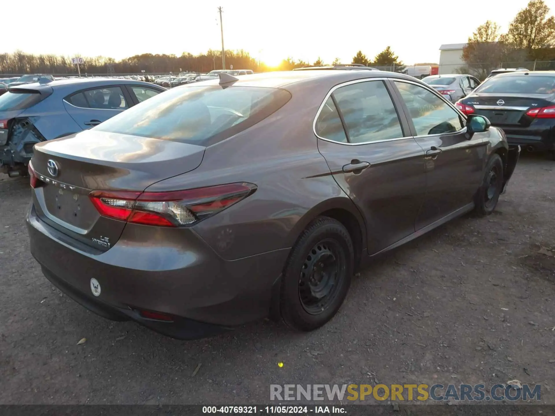 4 Photograph of a damaged car 4T1C31AK4NU594078 TOYOTA CAMRY 2022