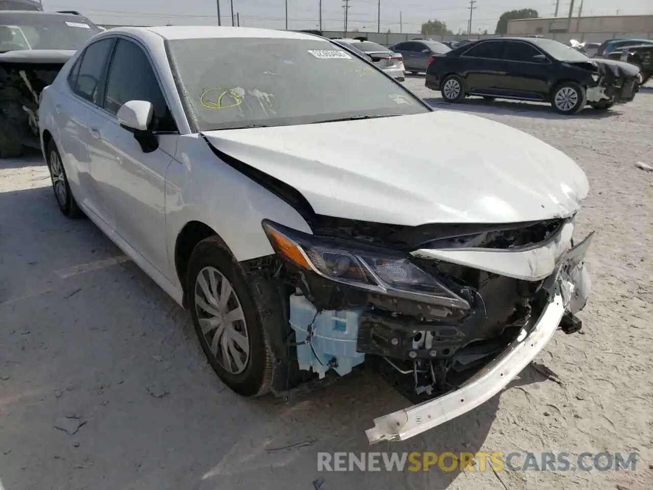 1 Photograph of a damaged car 4T1C31AK5NU575779 TOYOTA CAMRY 2022