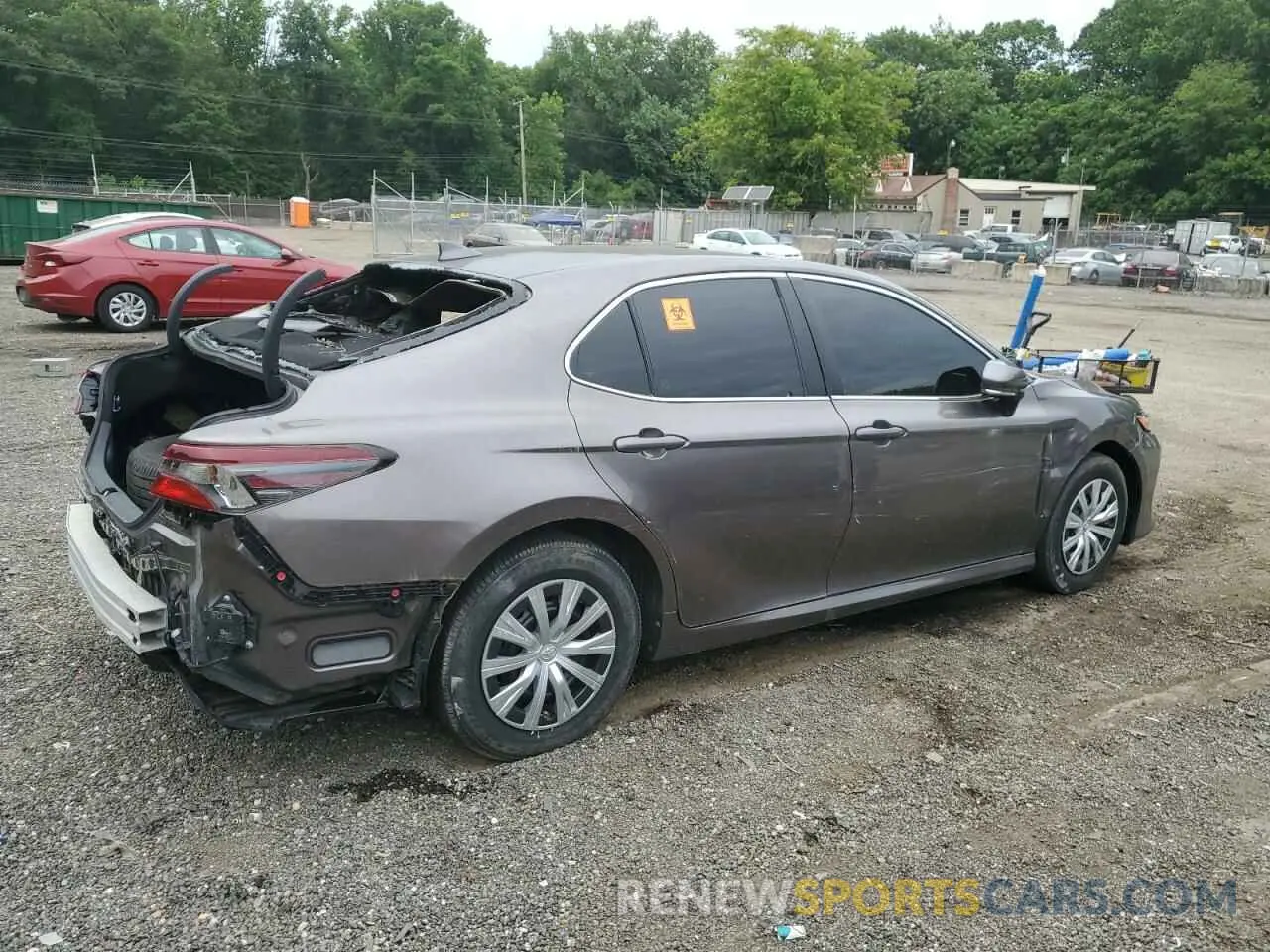 3 Photograph of a damaged car 4T1C31AK5NU581128 TOYOTA CAMRY 2022
