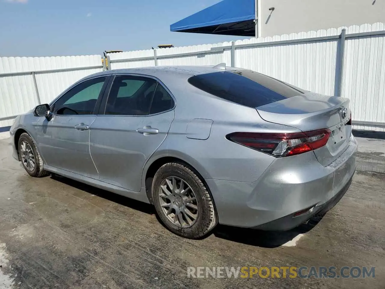 2 Photograph of a damaged car 4T1C31AK6NU575340 TOYOTA CAMRY 2022