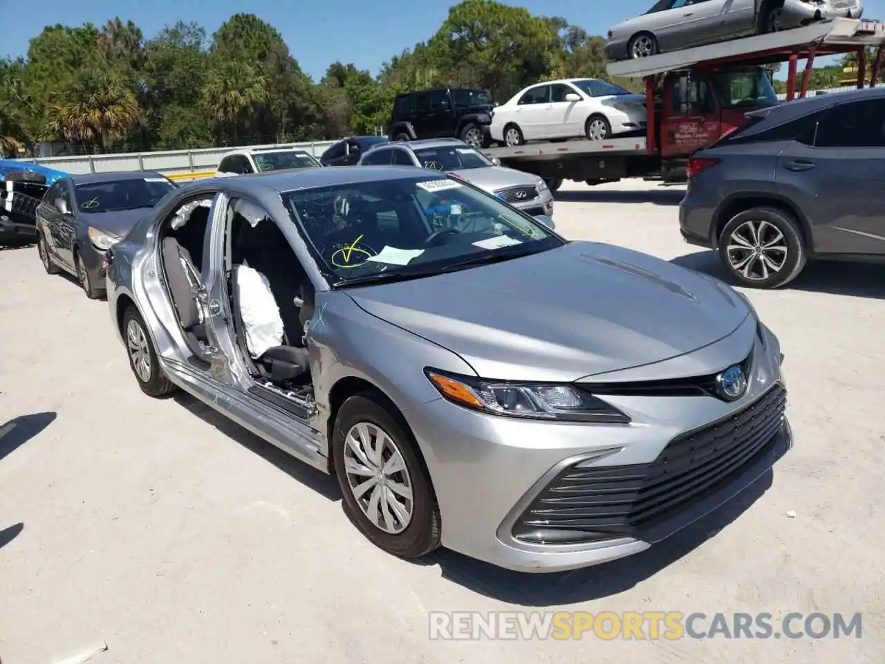 1 Photograph of a damaged car 4T1C31AK6NU584362 TOYOTA CAMRY 2022